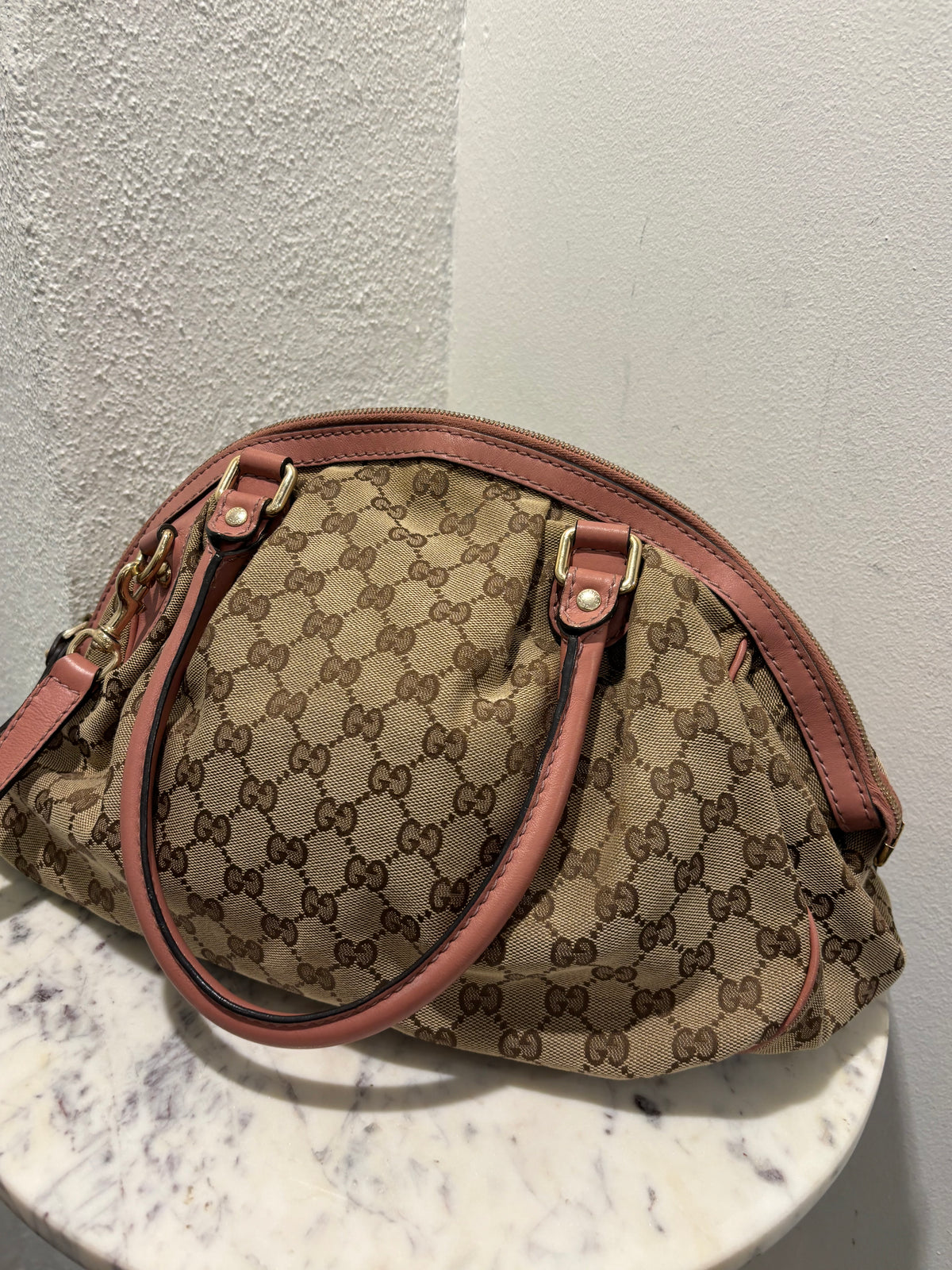 Gucci Sukey Bag - Canvas & Leather in Pink