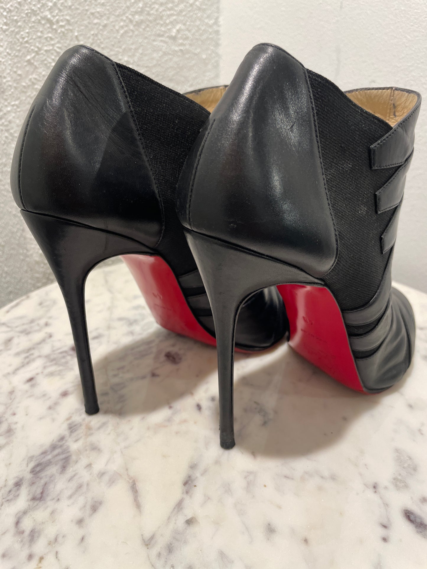 Christian Louboutin Vintage Lina 100 Leather Ankle Boots - 40