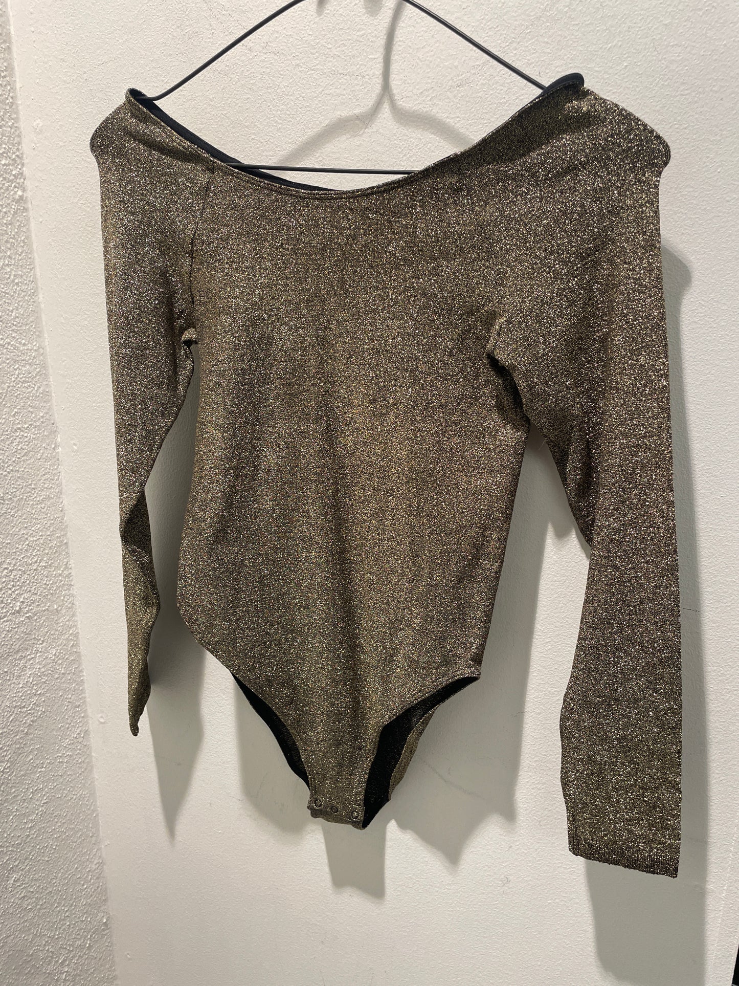 Wolford S - Off the shoulder