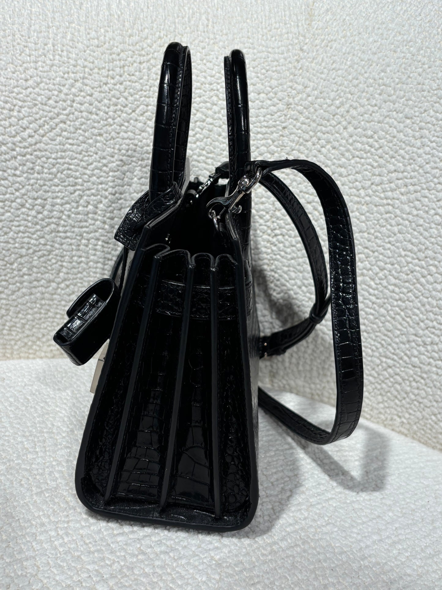 Saint Laurent Bag – Alligator-Embossed Leather - Black