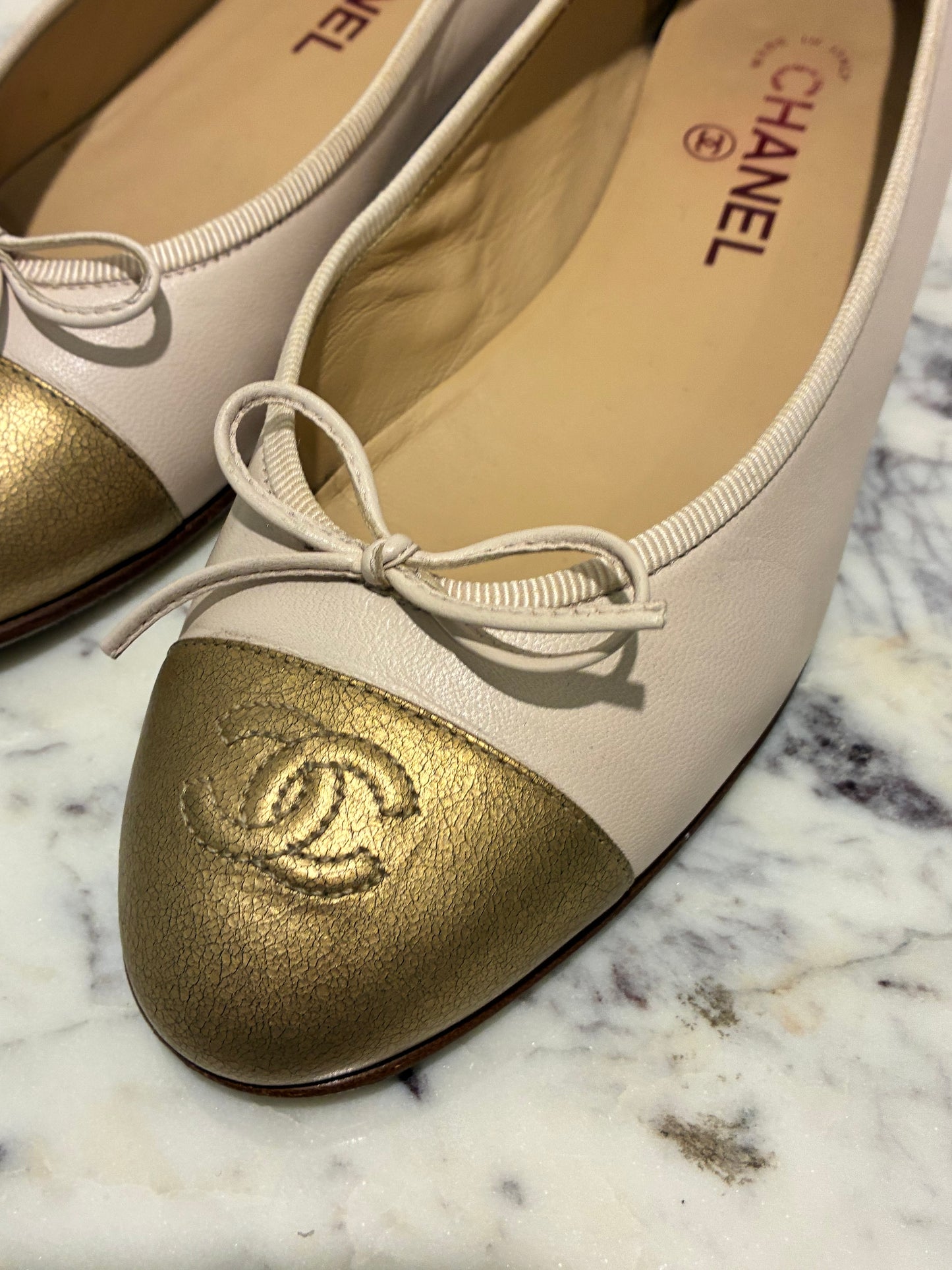 Chanel Ballerinas - Special Pair - Rose/Nude & Gold Toe - Size 38,5C