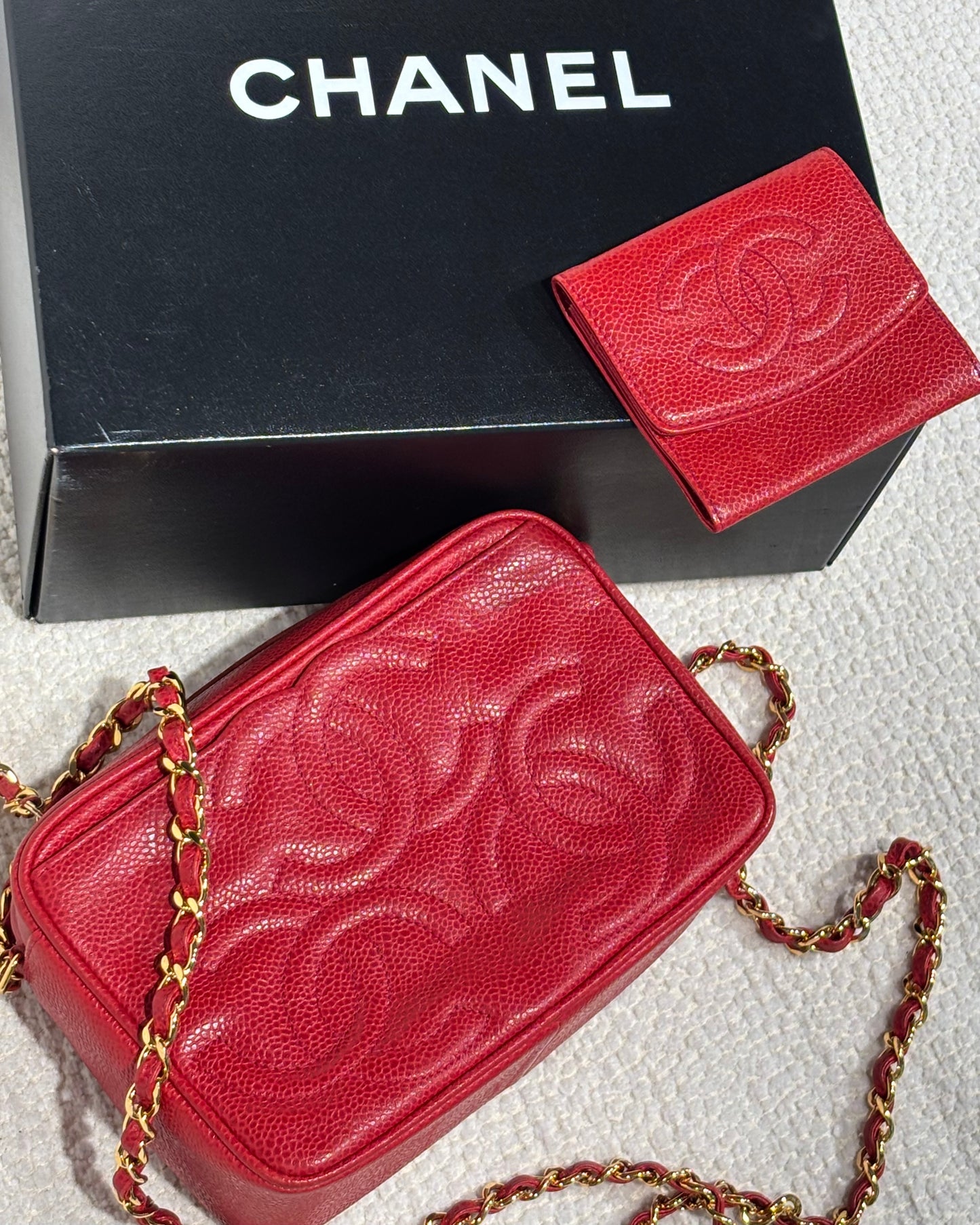Chanel Vintage Bag & Wallet - Red Caviar leather & Gold Tassel