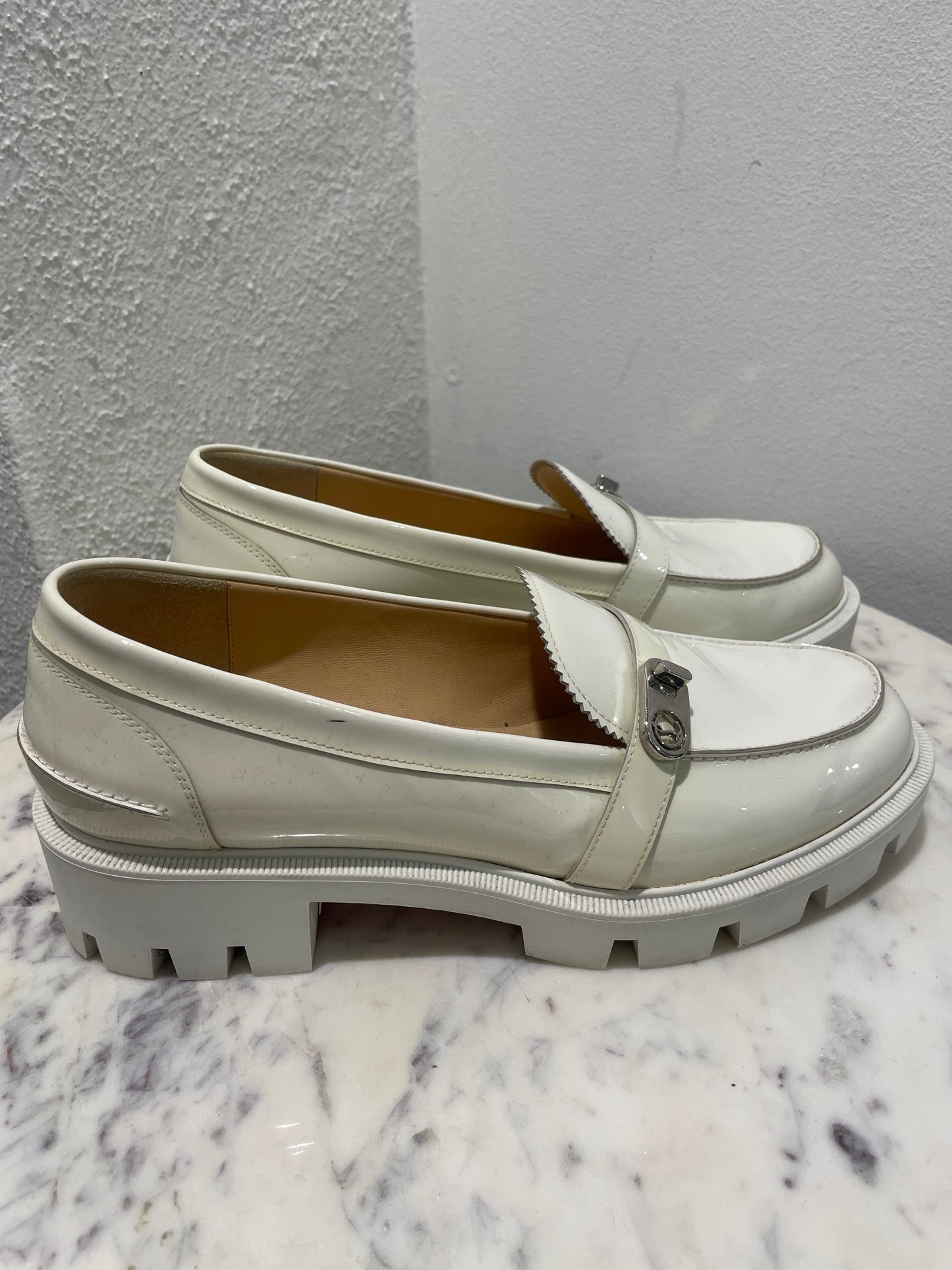 Christian Louboutin Lock Woody Leather Loafers - 37