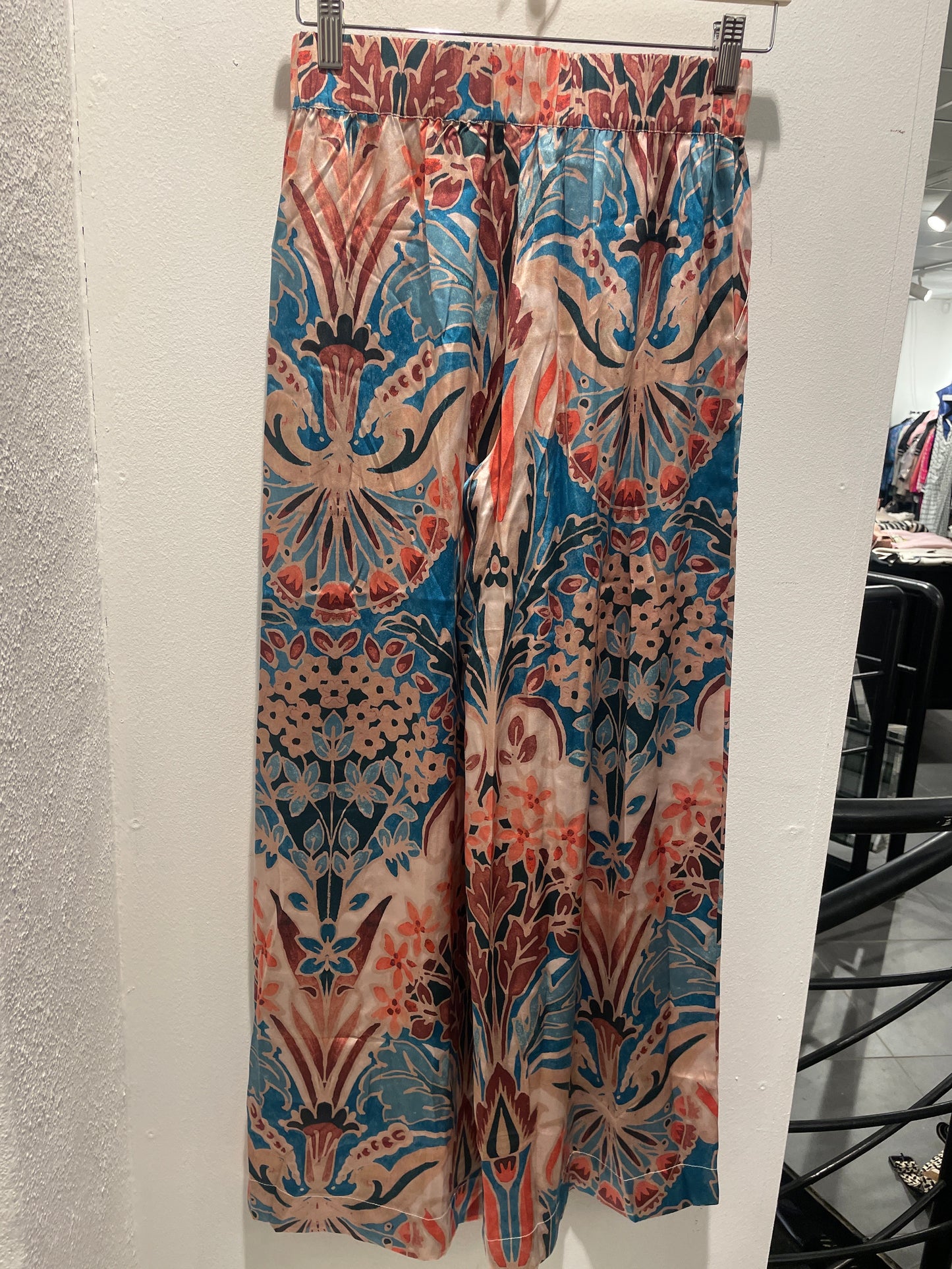 Dea Kudibal — Palazzo Silk Wide-Leg Trousers in Ornamental Print - Size EU XS - Oversized