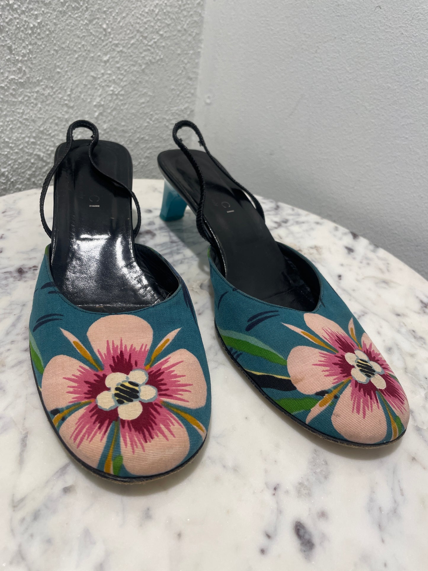 Gucci Vintage Floral Print Ribbed Slingback Mules - 38