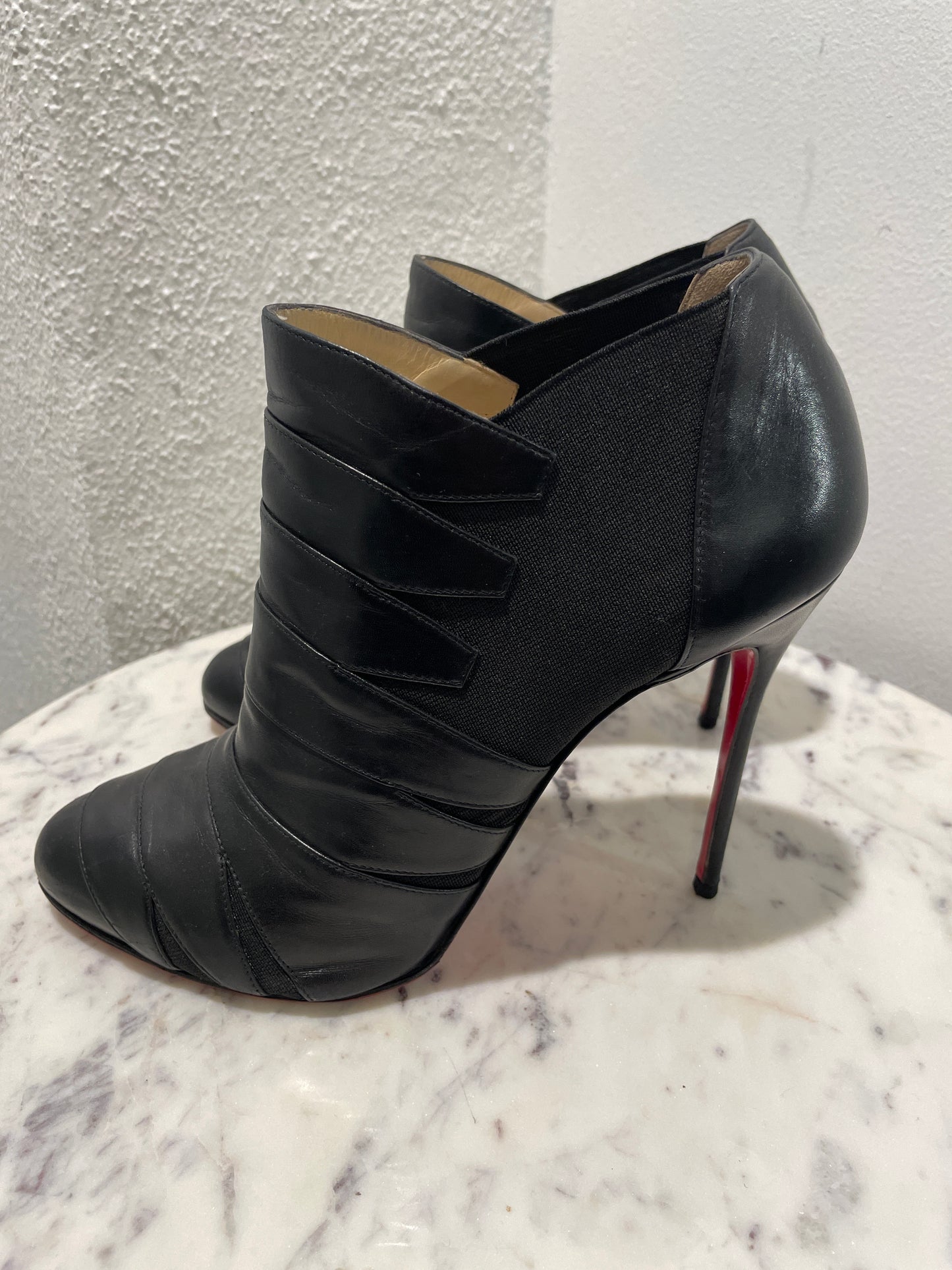 Christian Louboutin Vintage Lina 100 Leather Ankle Boots - 40