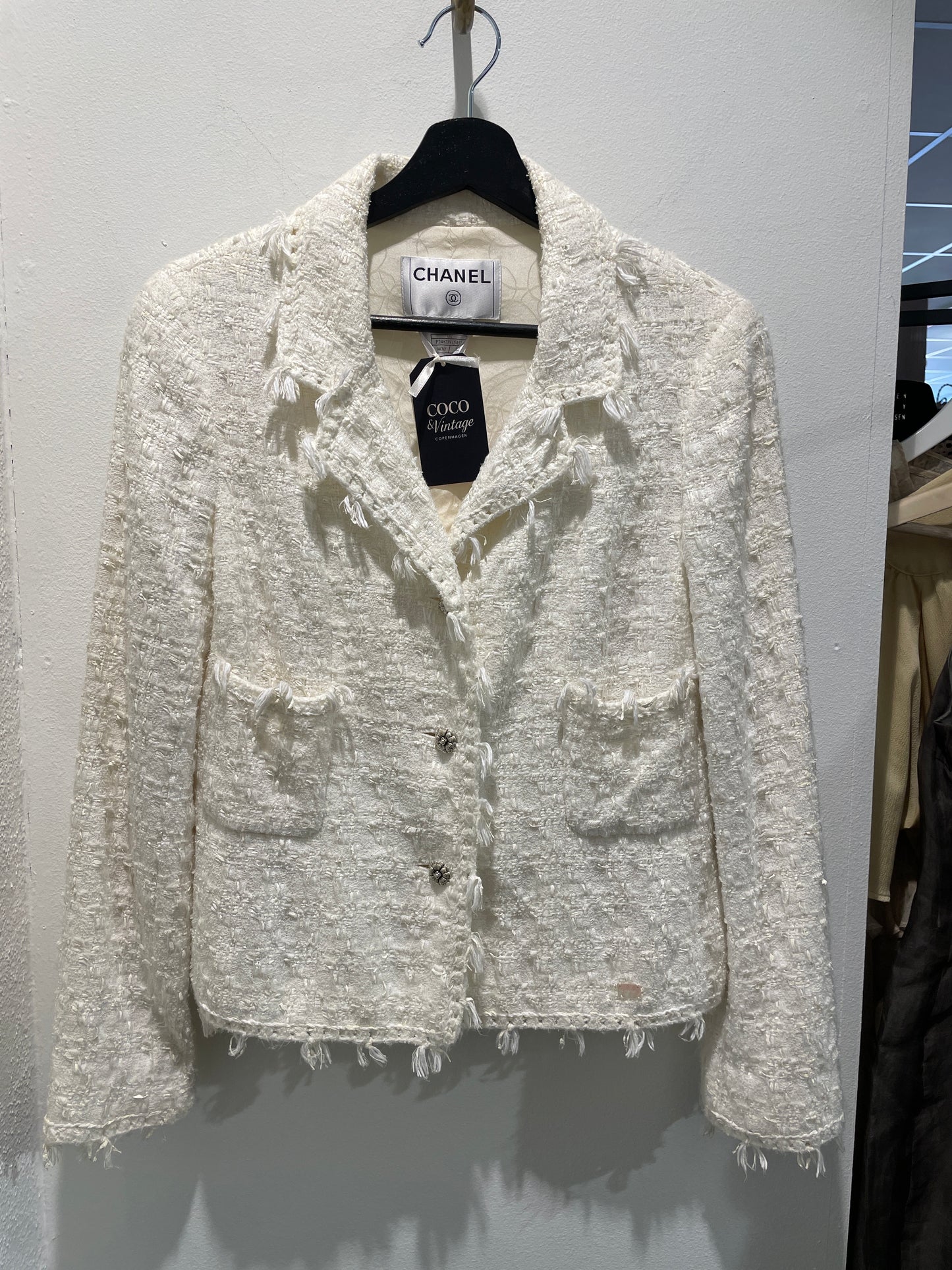 Chanel Jacket – Classic Tweed in White - EU 36