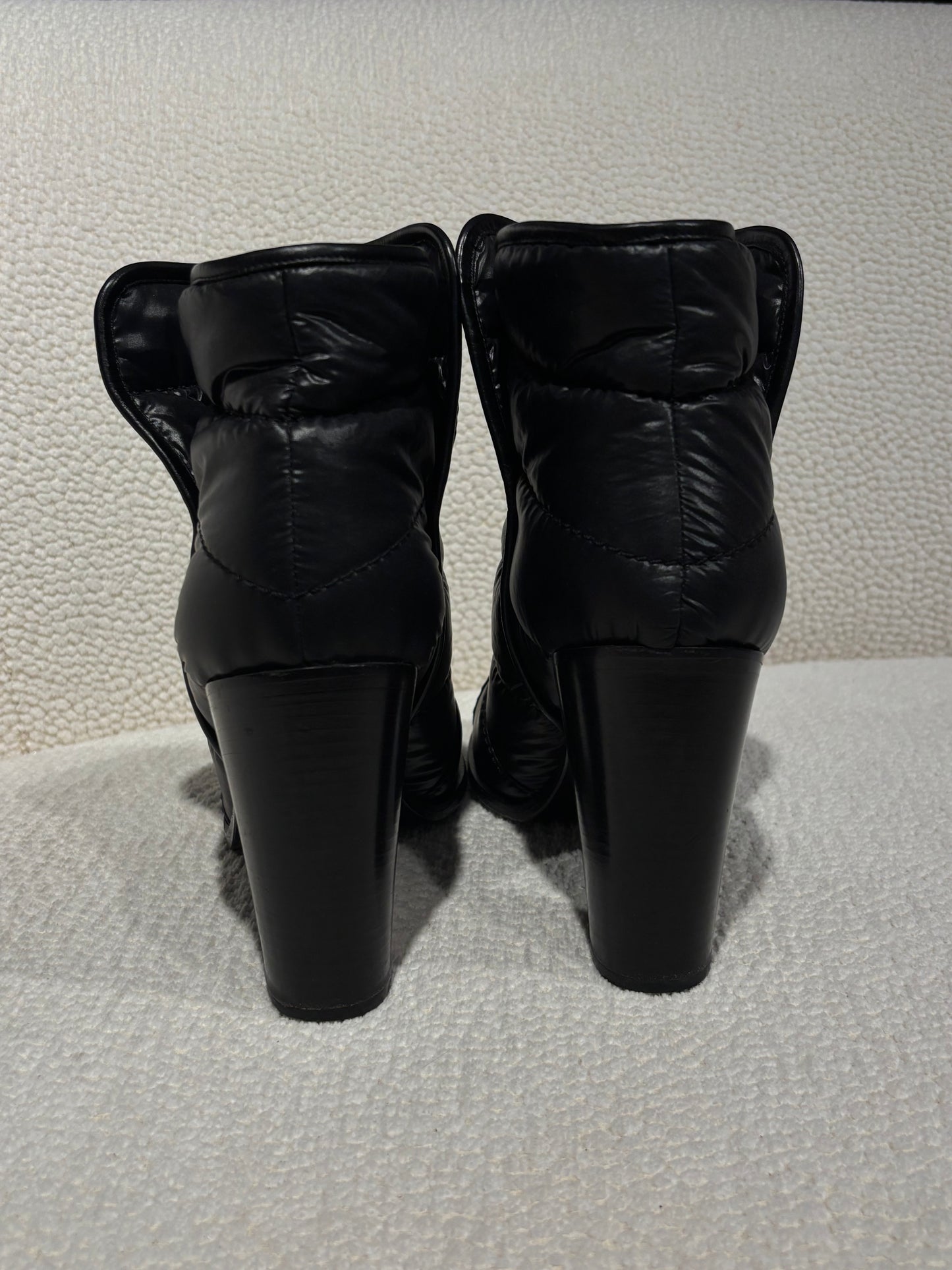 Chanel Puffer Heel Boots – Black Nylon & Lambskin - EU 40