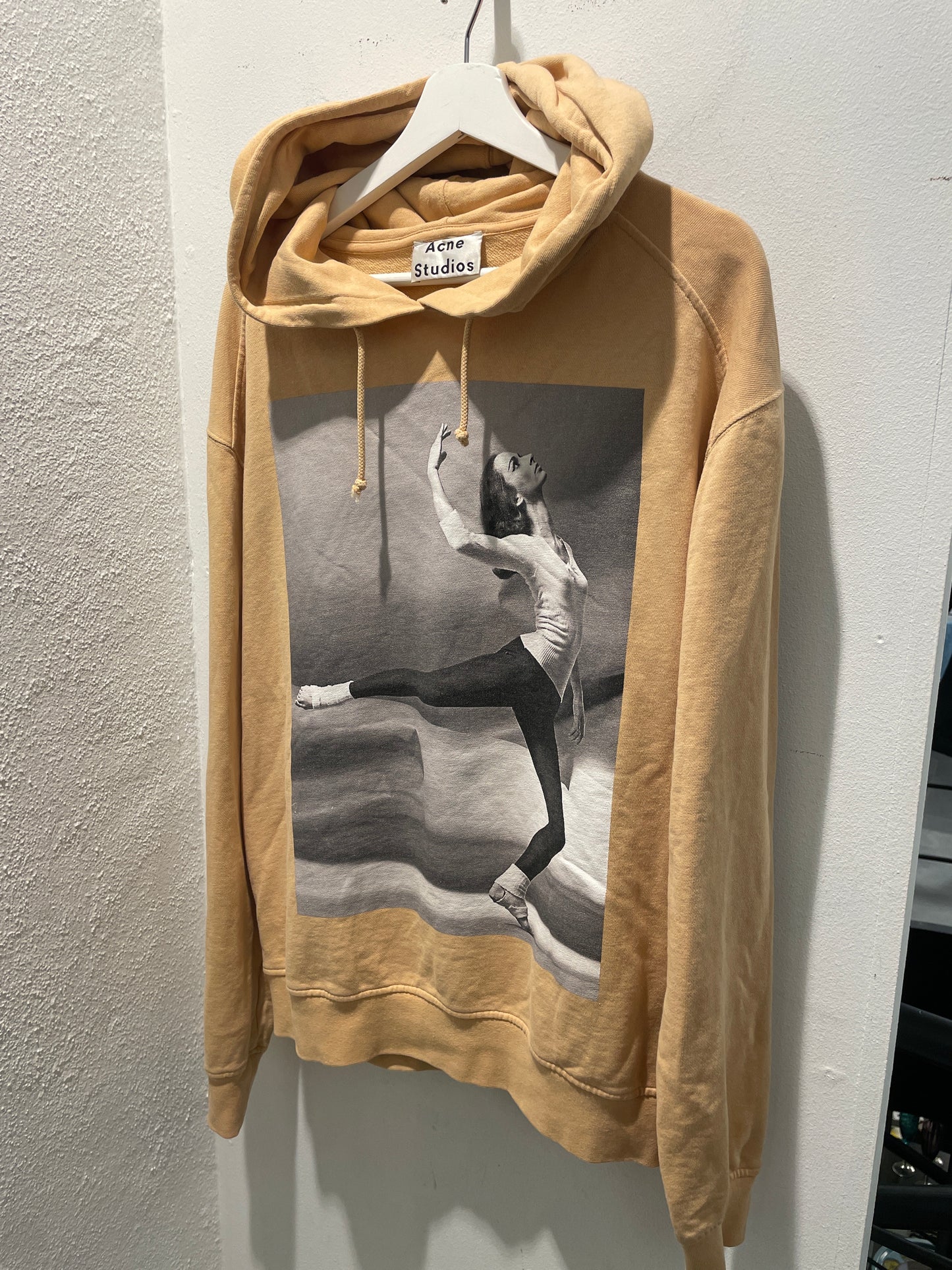 Acne Studios — Fenny 70s Ballets Russes Hoodie - Oversized XS