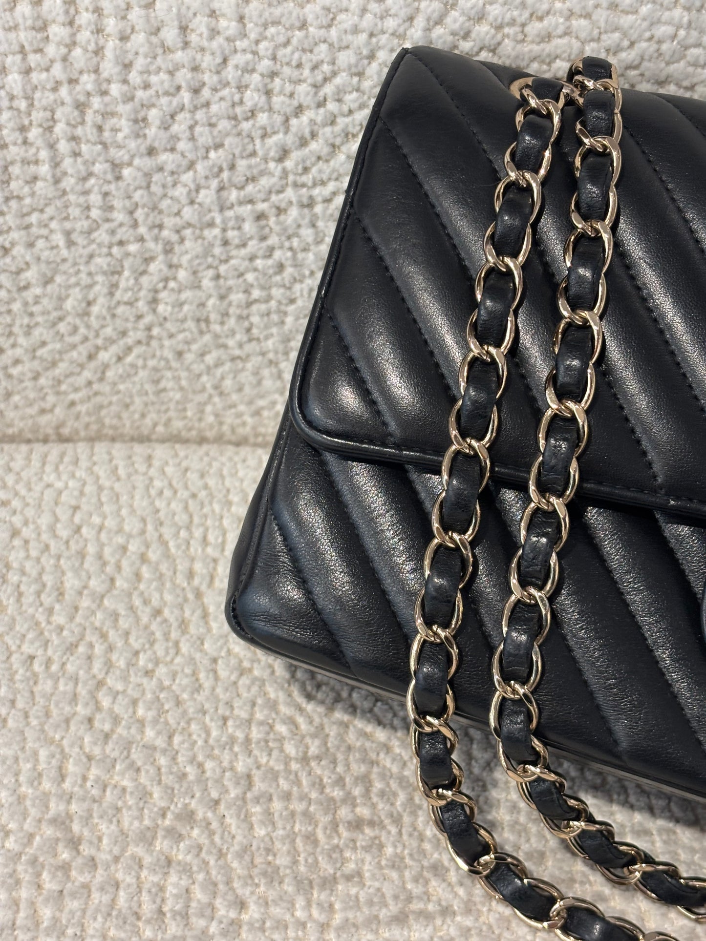 Chanel Classic Flap Bag Chevron - Medium - Black Lambskin & Gold Plated Hardware