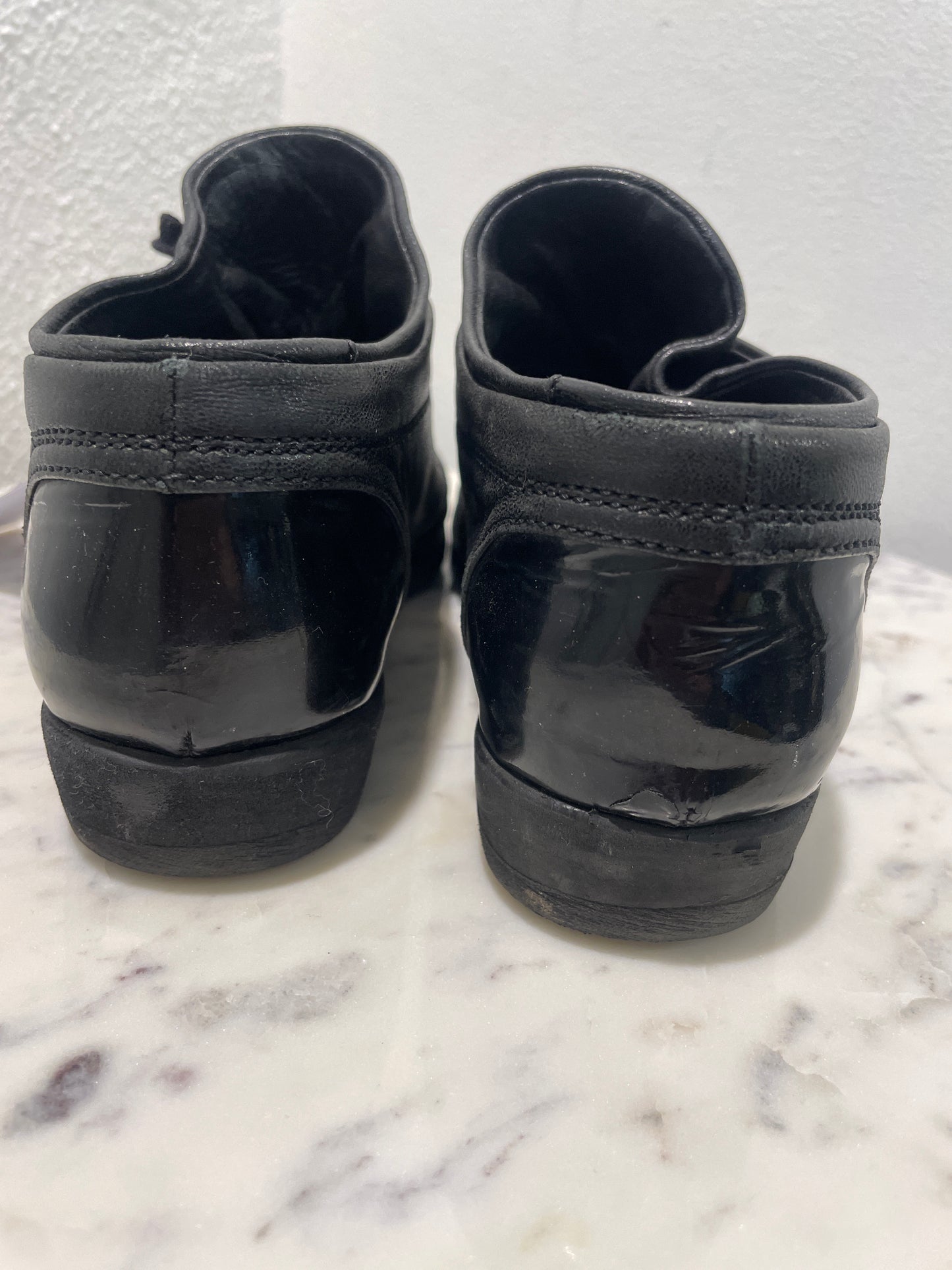 Chanel Vintage Patent & Grained Leather Low-Top Sneakers - 37