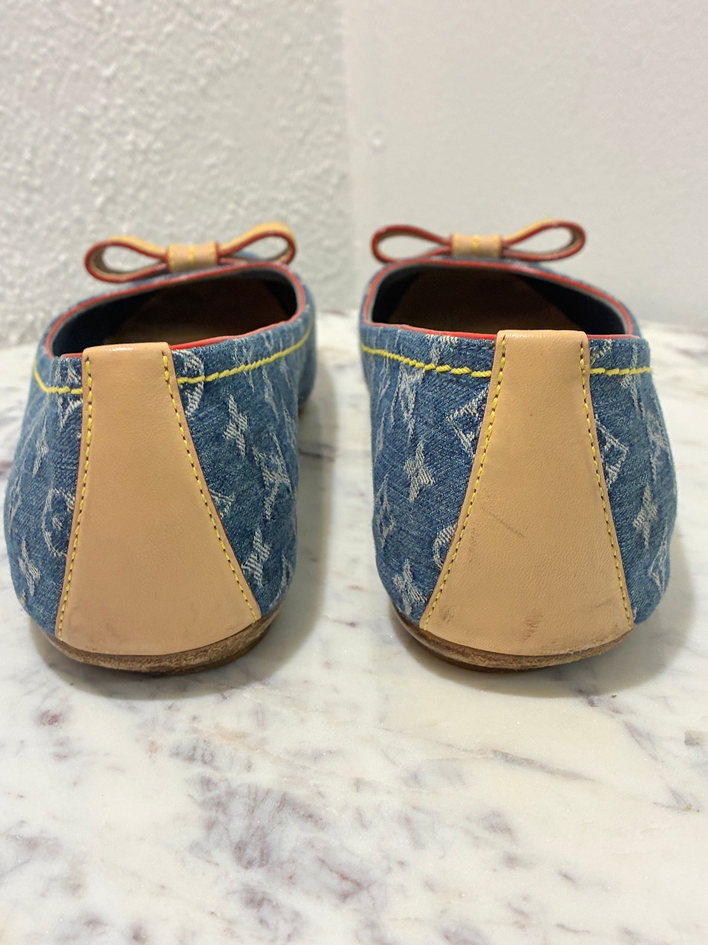 Louis Vuitton Ballerinas - Rare Monogram Denim & Iconic Leather Bows - EU 38,5 (38,5-39)