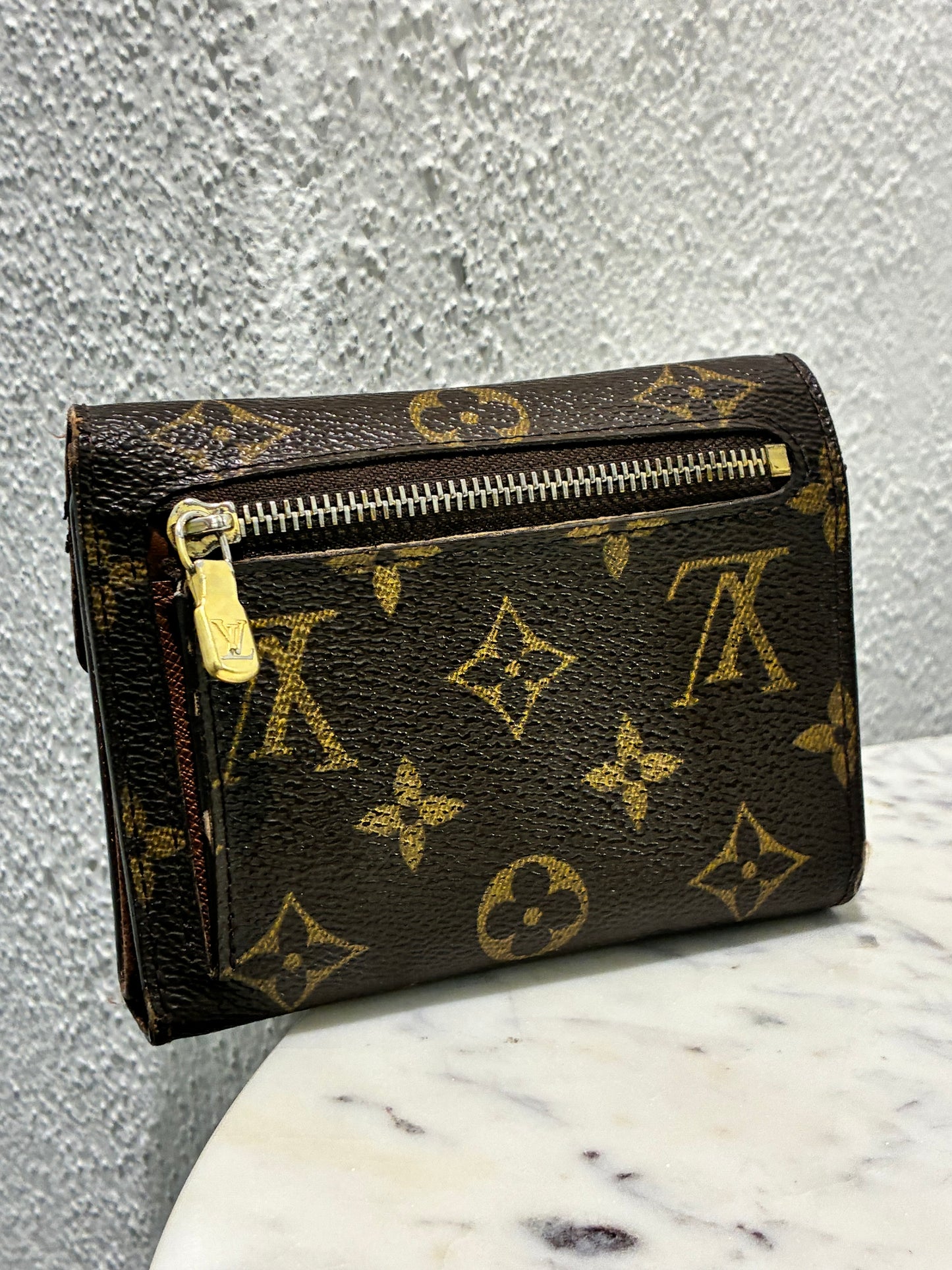 Louis Vuitton Wallet – Brown Leather with Gold Clasp
