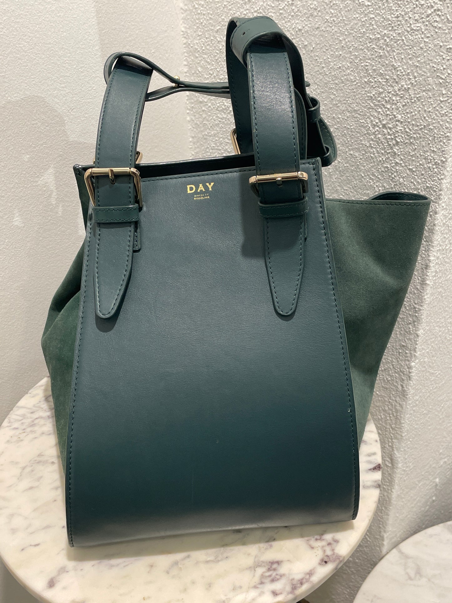 DAY Suede Winged Tote Bag. - 32/40 x 25 x 25 cm Tote - Deep Green
