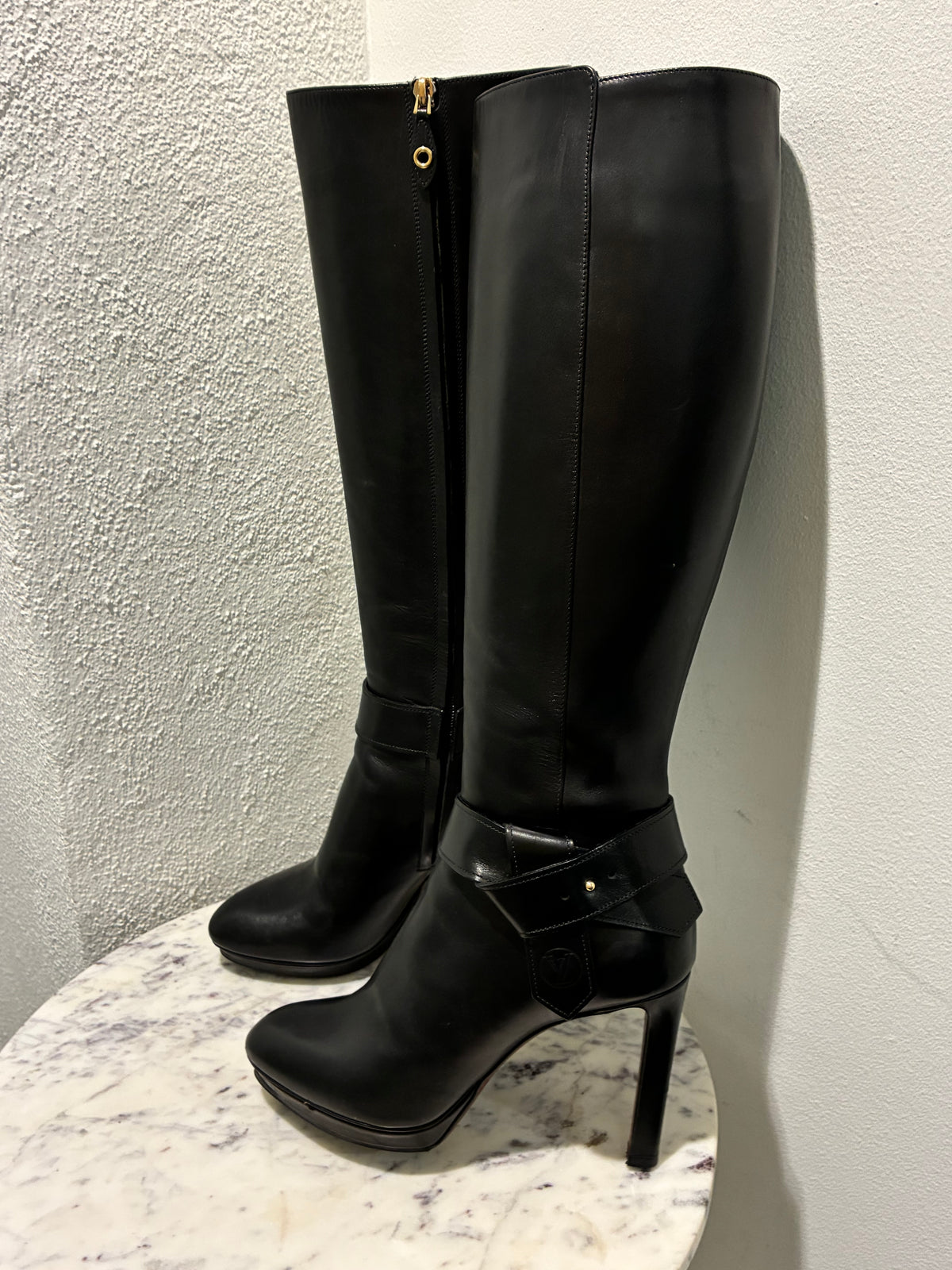 Louis Vuitton Knee-High Boots – Black Smooth Leather - EU 39