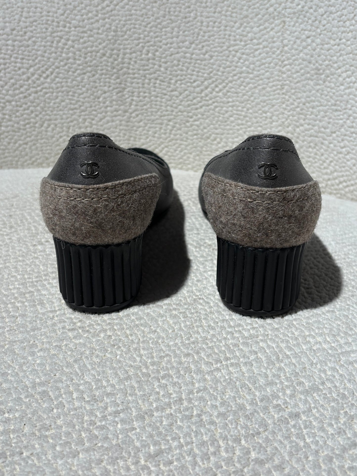 Chanel Wedge Heels - Grey & Black Suede & Fabric – EU 41