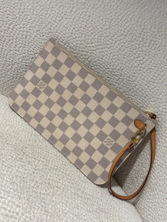 Louis Vuitton Clutch - Damier Logo Print - Ecru Canvas & Brown Leather
