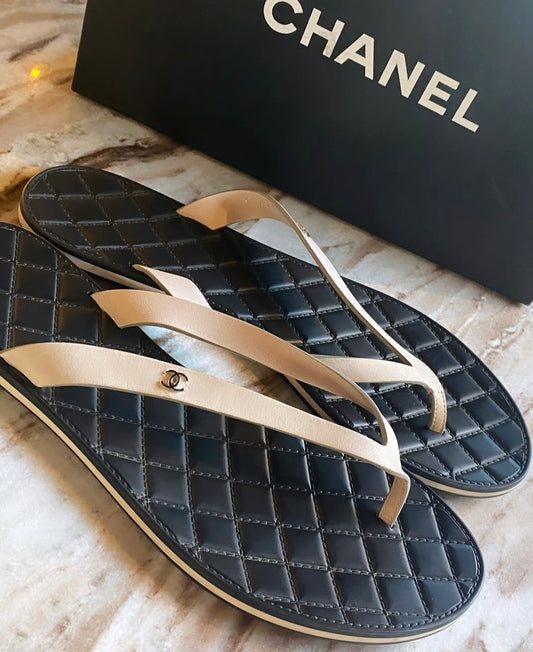 Chanel - Klipklapper - Str. 40,5
