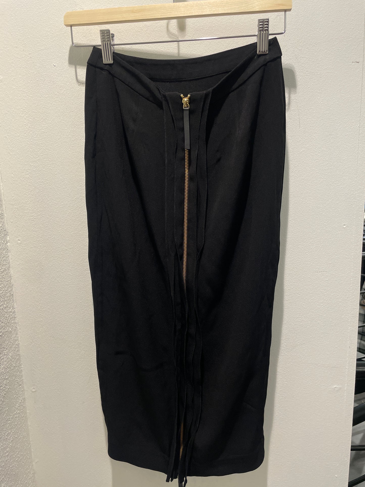 Malene Birger - Black pencil skirt w zipper back - EU32 (fits also bigger) stretchy - Medinas Wardrobe