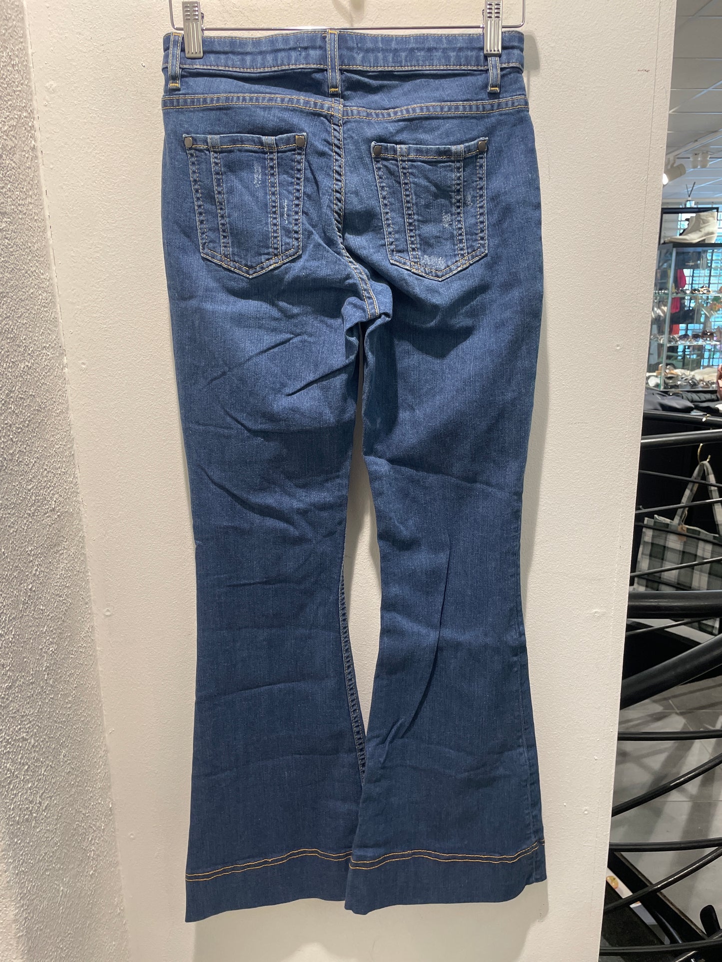 Alice + Olivia — Distressed Bootcut Jeans with Double-Stitch Hem (Size W26 / Fits EU 36)