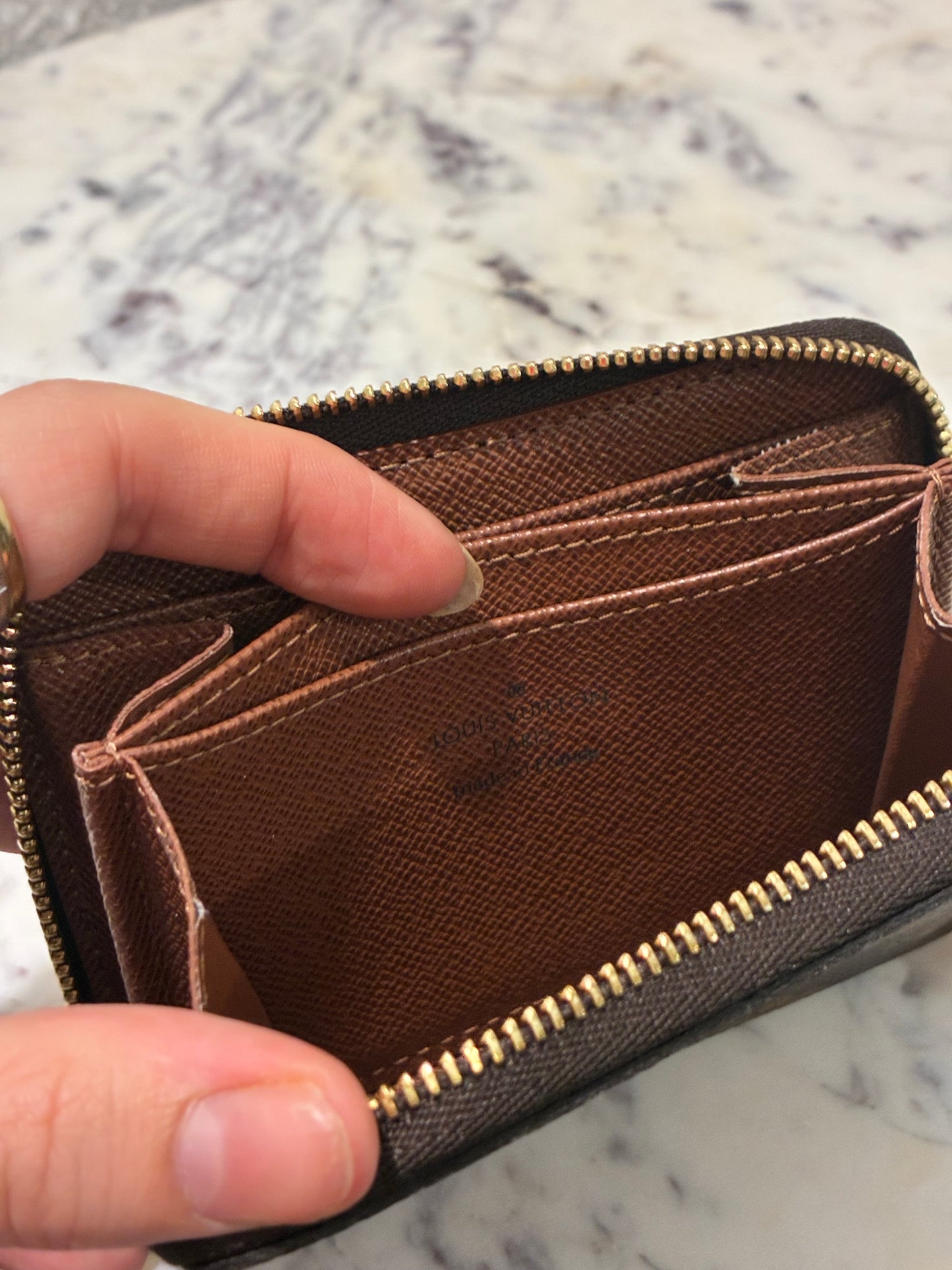 Louis Vuitton - Zippy Wallet