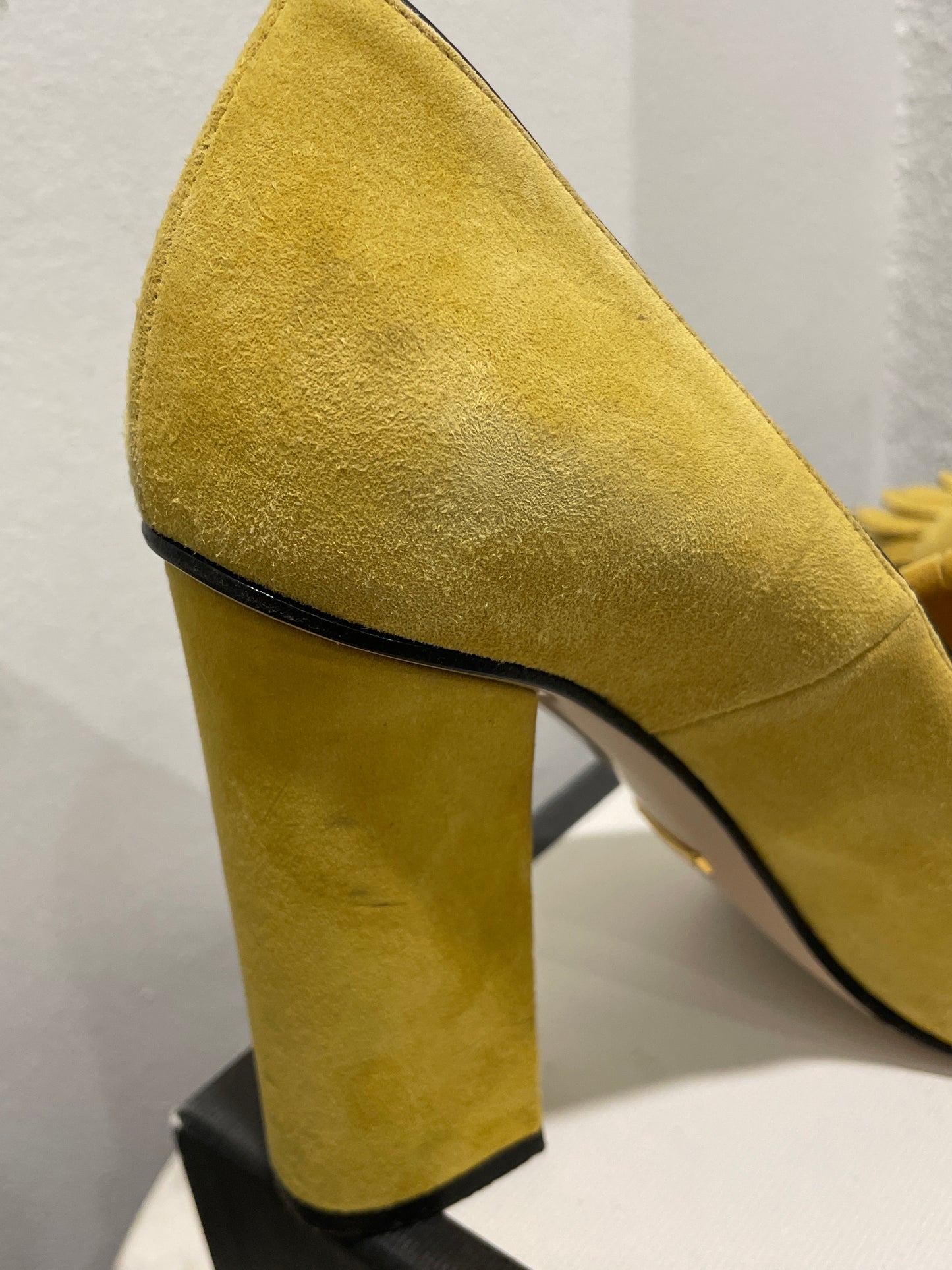 Gucci Marmont Fringe Suede Pumps – Size EU 39.5 / Yellow
