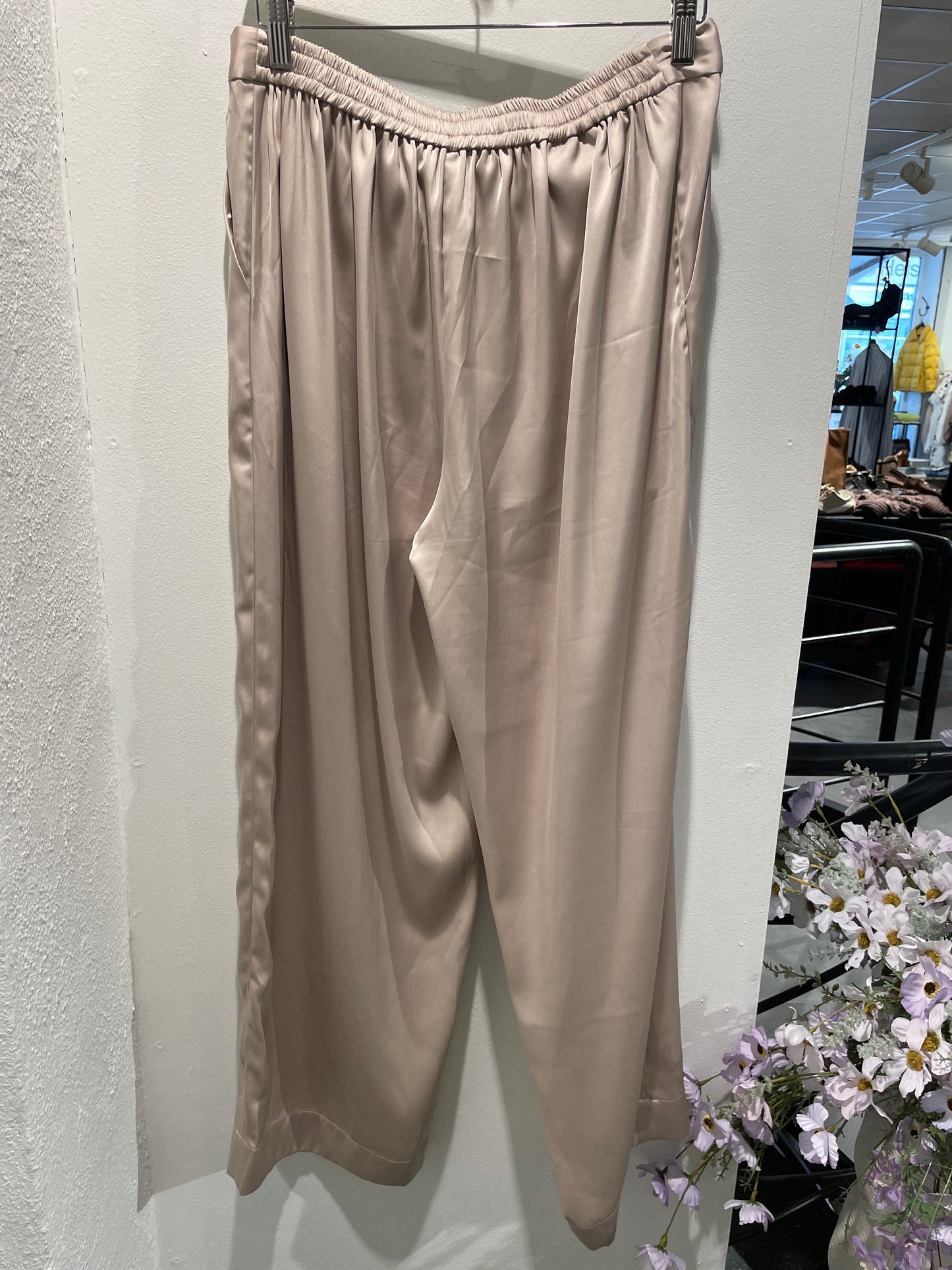 Karmamia Satin Pants  - Sand / beige - XL