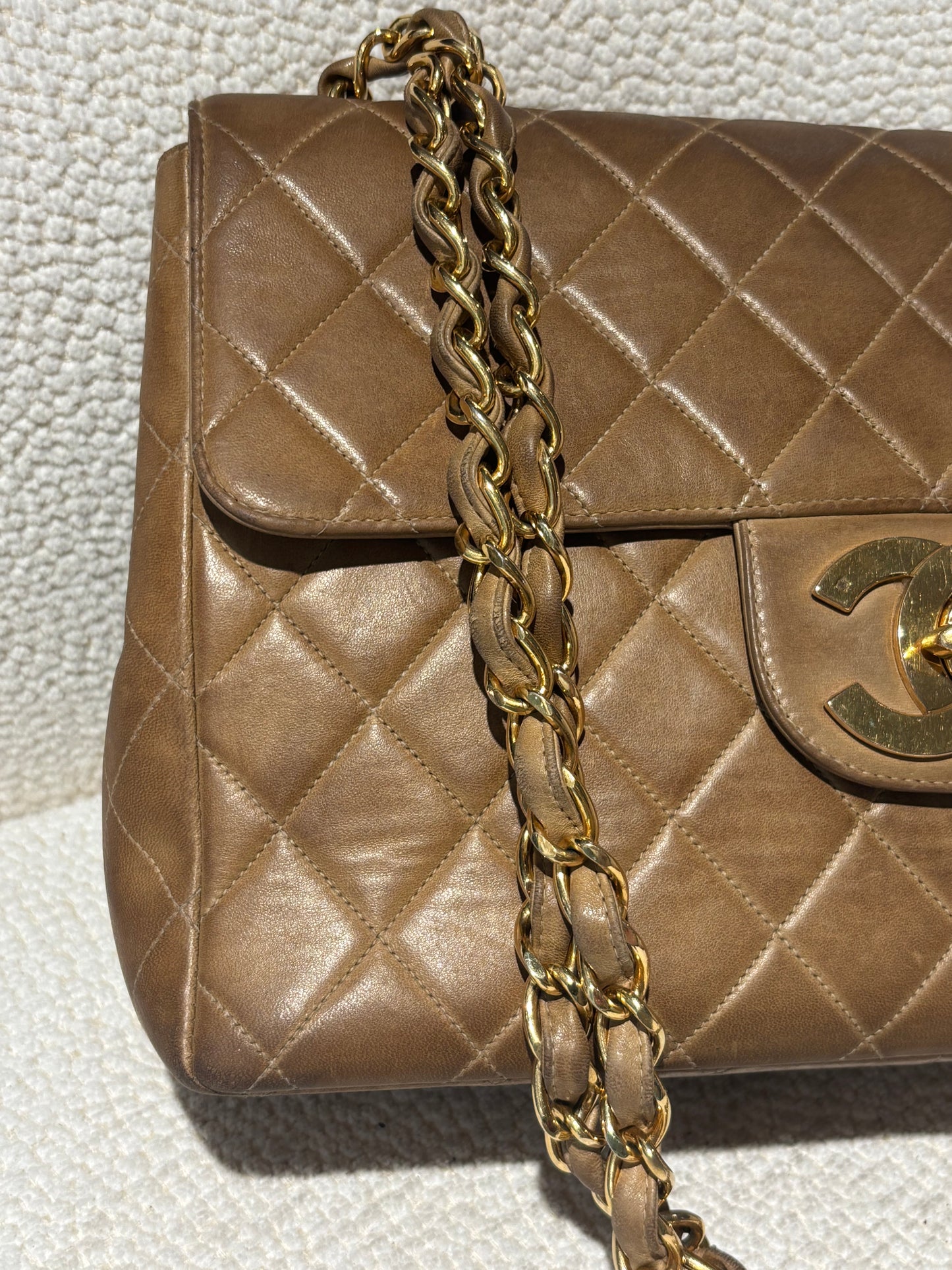 Chanel Vintage XL Classic Flap Bag – Camel Lambskin & 24K Gold Hardware
