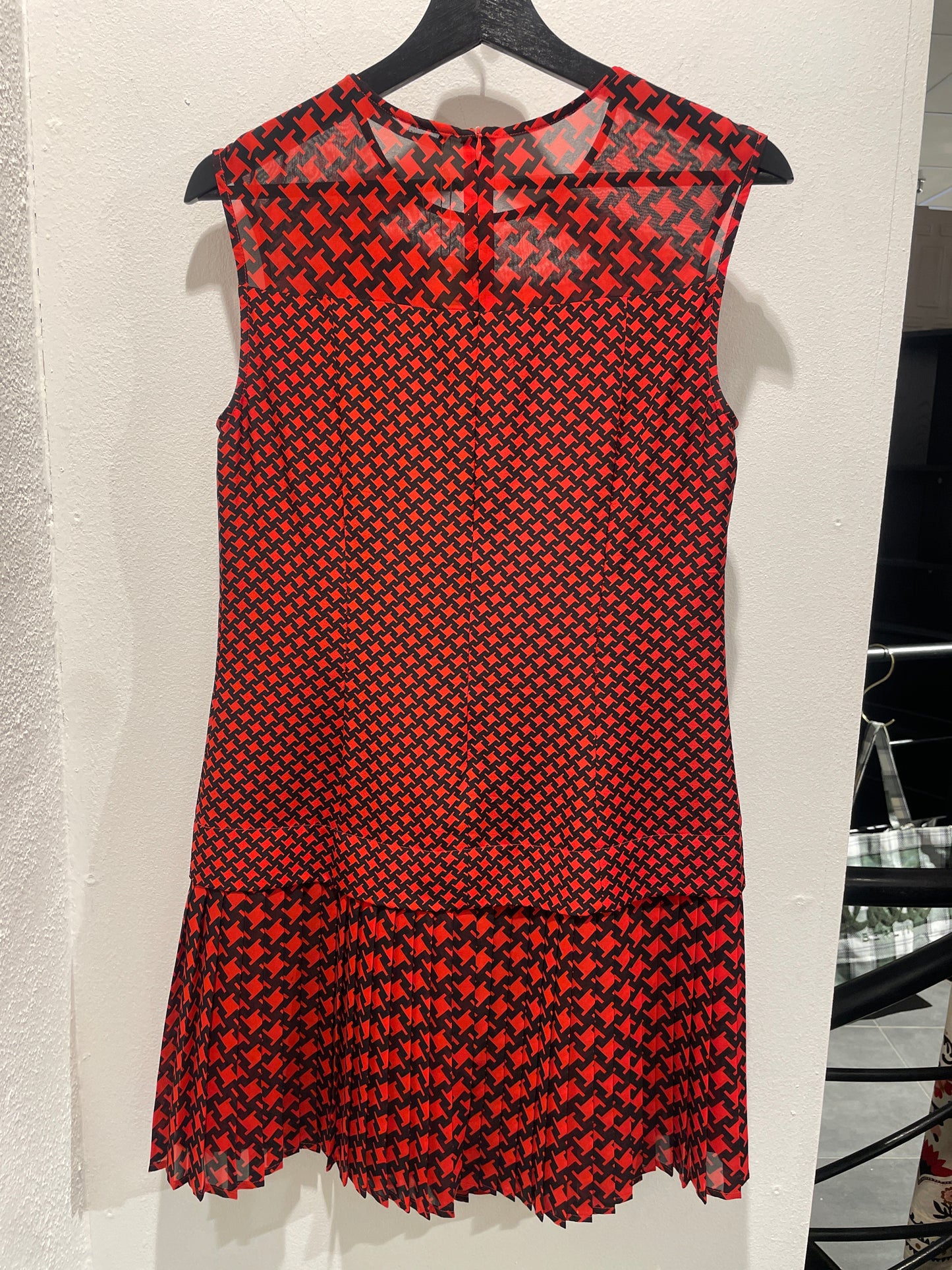 Karen Millen kjole - Size M