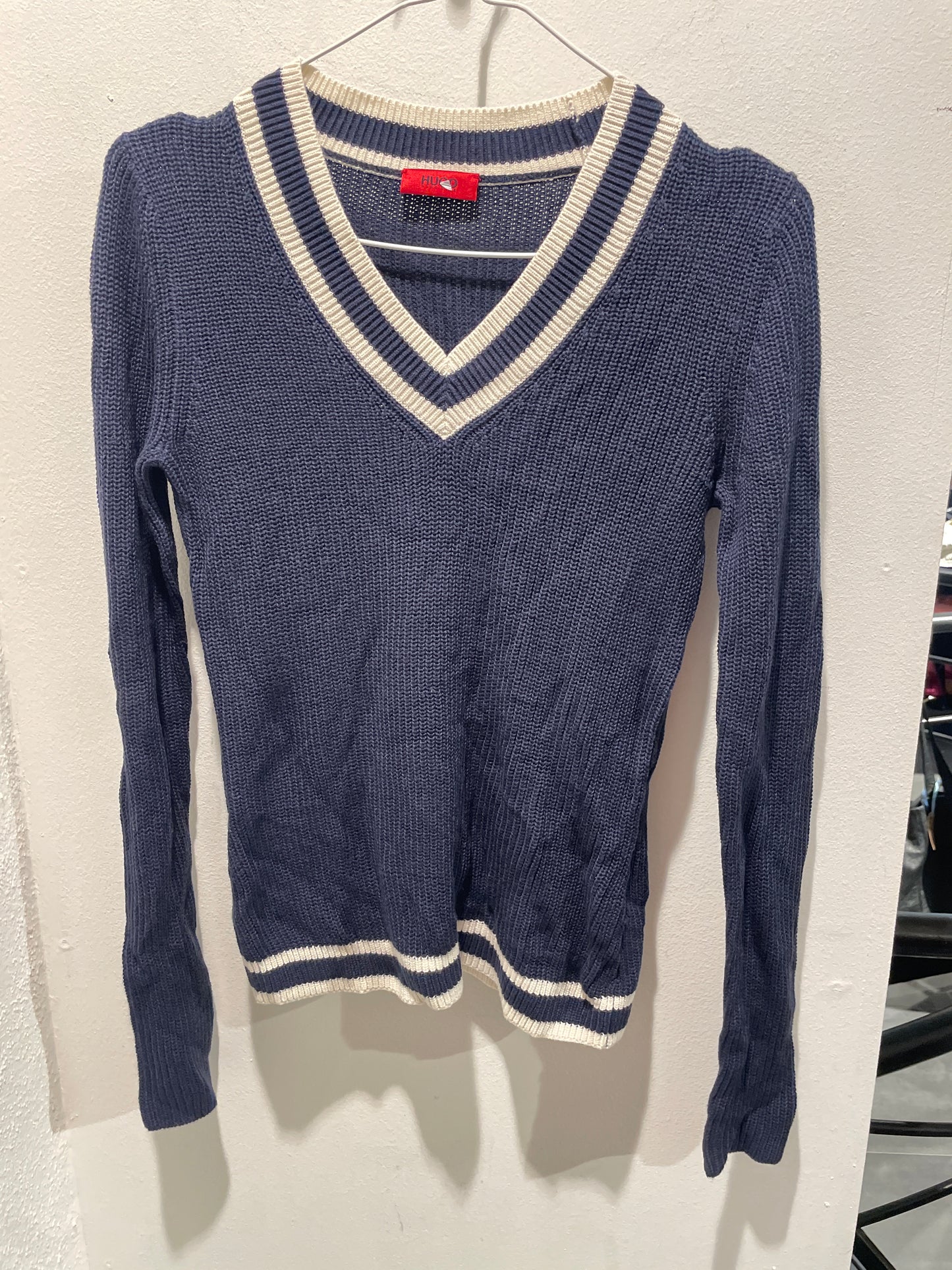 Boss - red label - Knit - V-neck - navy / white - Medina’s Wardrobe - S