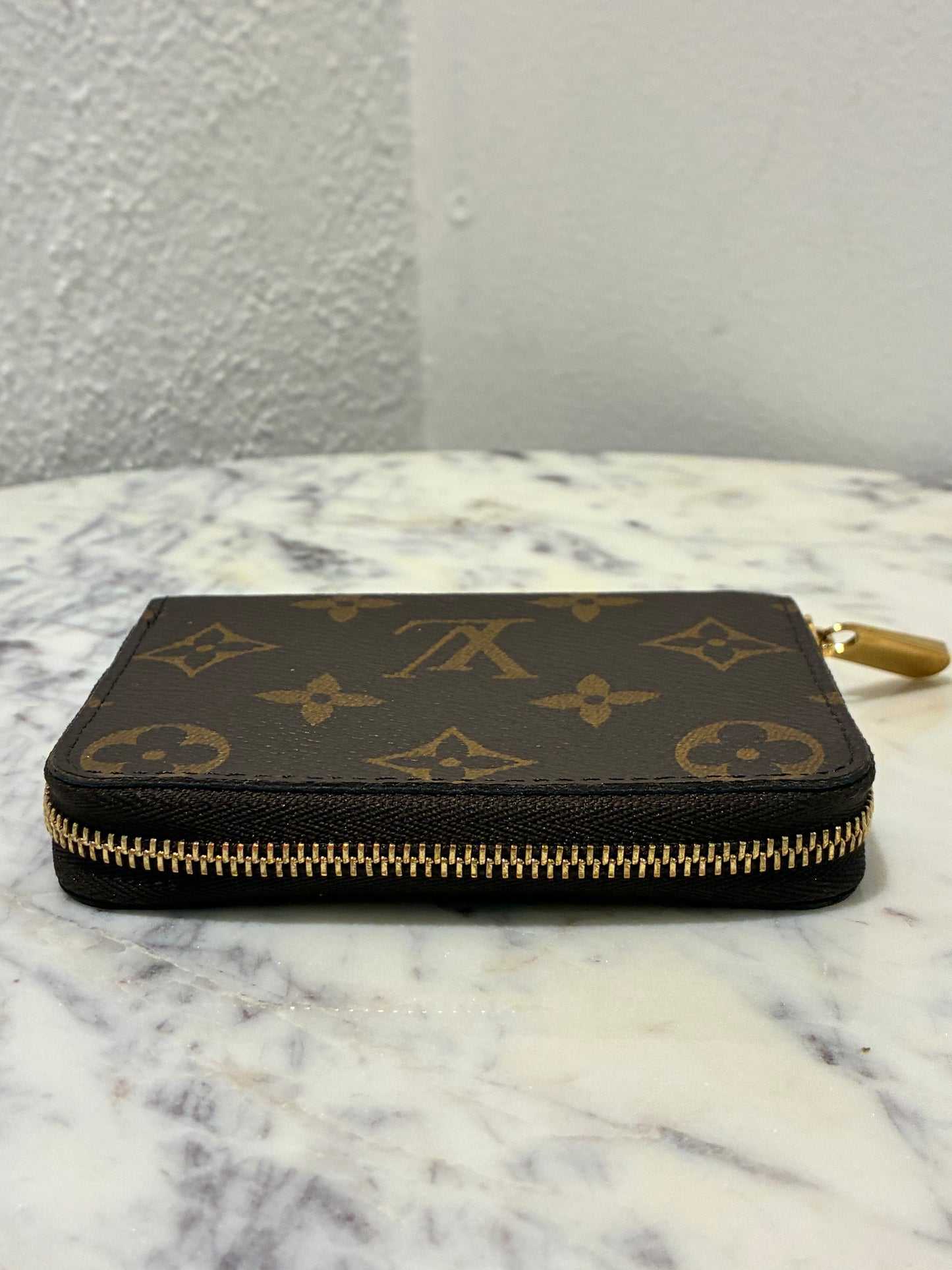 Louis Vuitton - Zippy Wallet