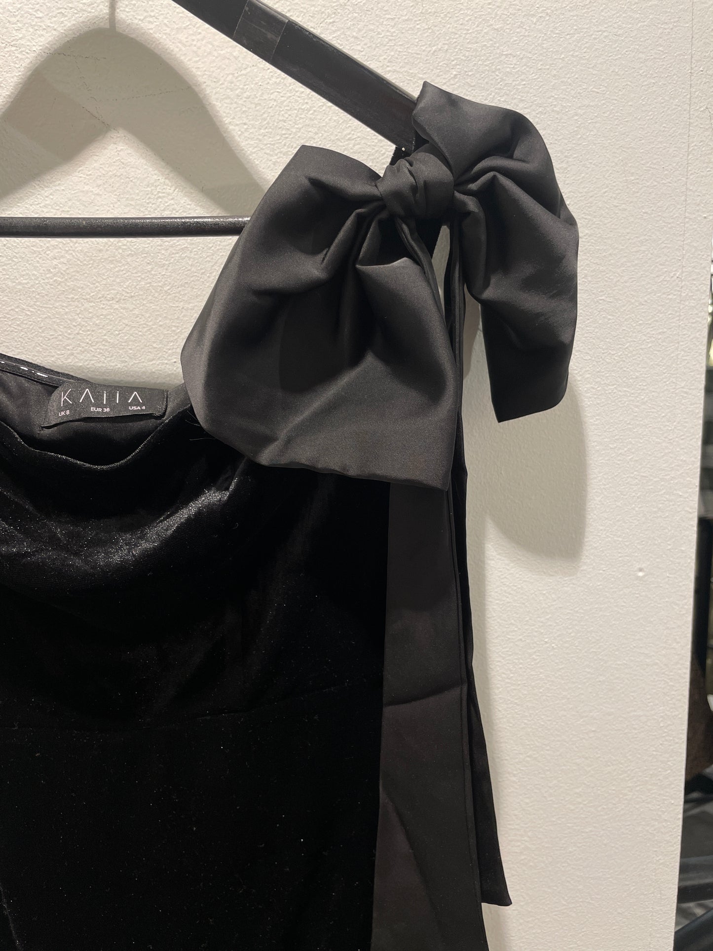 KAIIA - Velvet dress w. bows - Medinas Wardrobe - EU36
