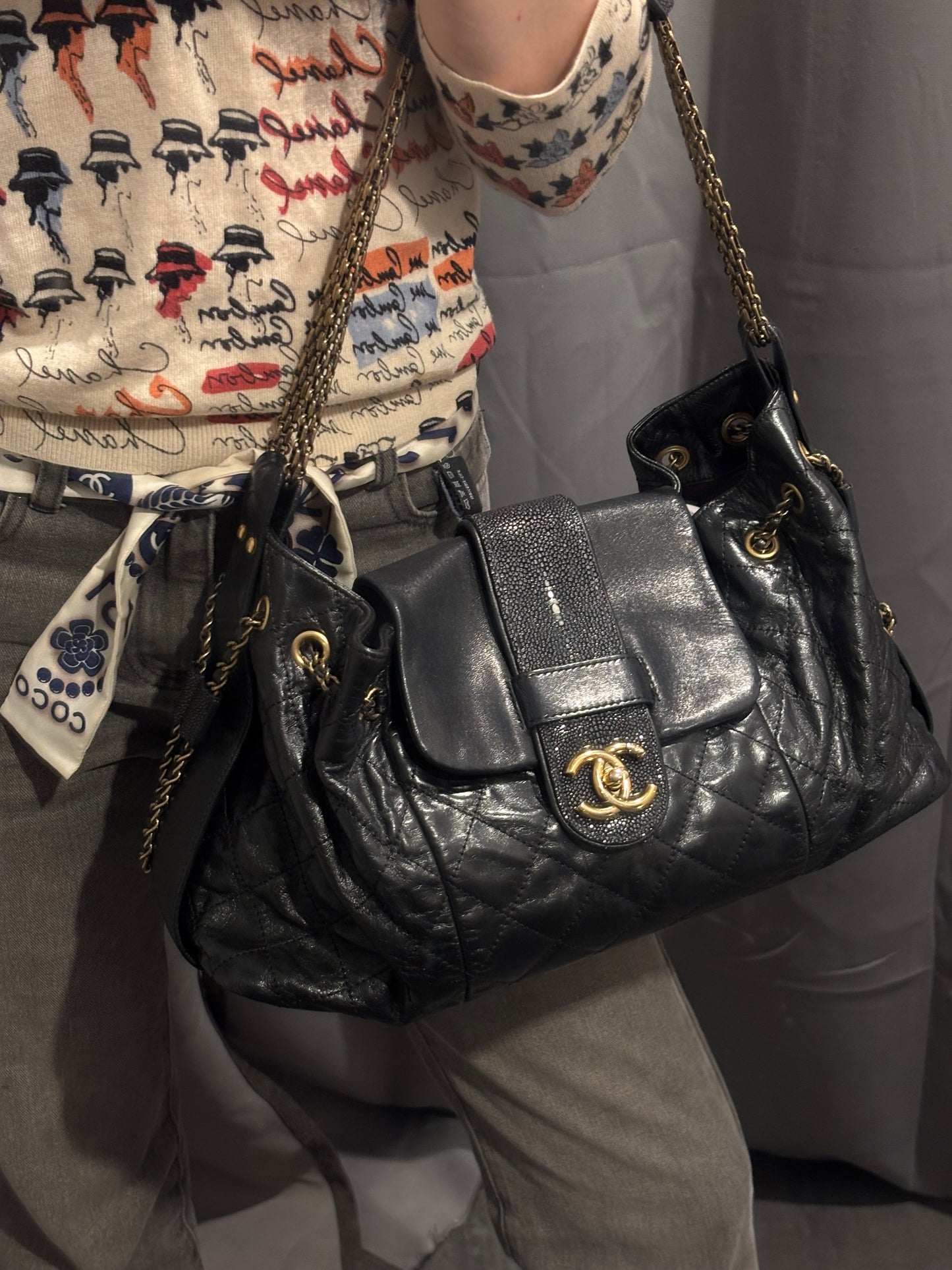 Chanel Stingray Bindi CC Accordion Tote – Black Calfskin & Gold Hardware