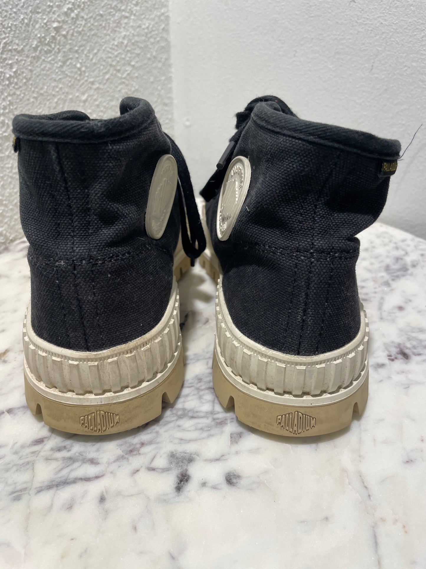 Palladium Pallashock Mid OG High-Top Boots – Size 38 / Black