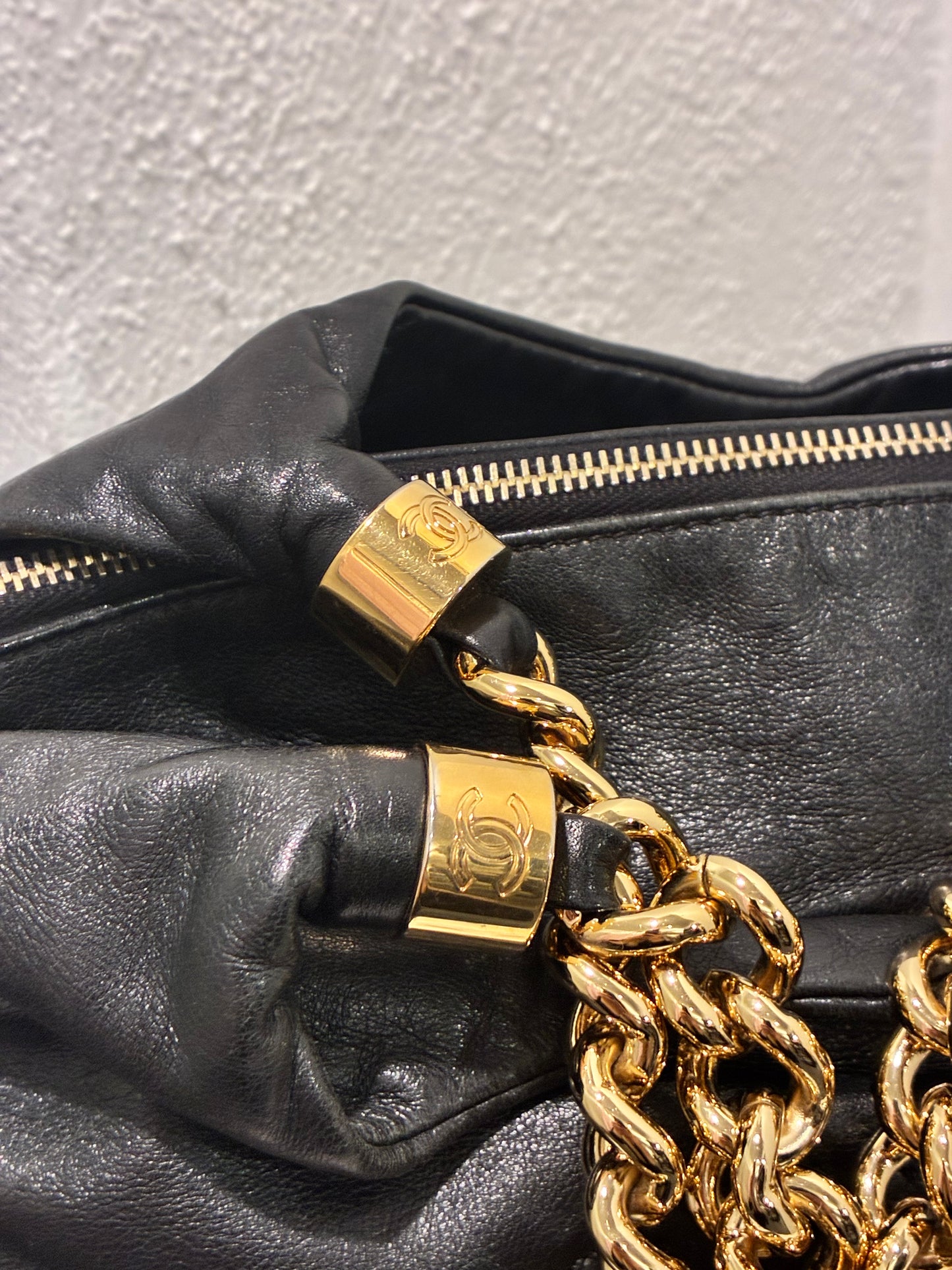 Chanel CC Chain Shoulder Bag – Black Lambskin & Gold Hardware