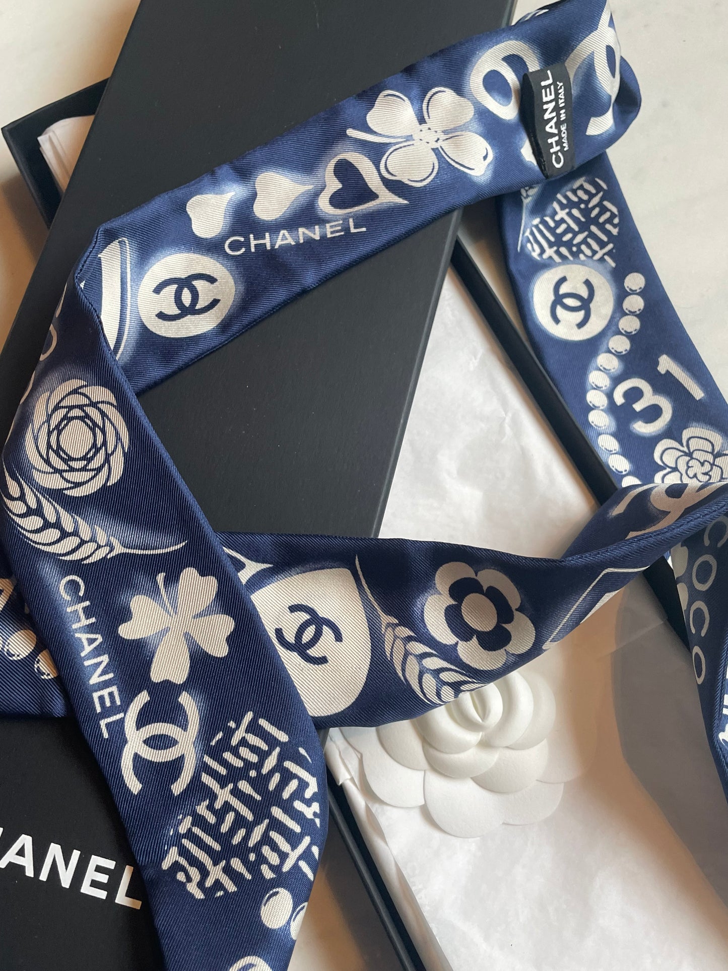 Chanel silketørklæde - Med box