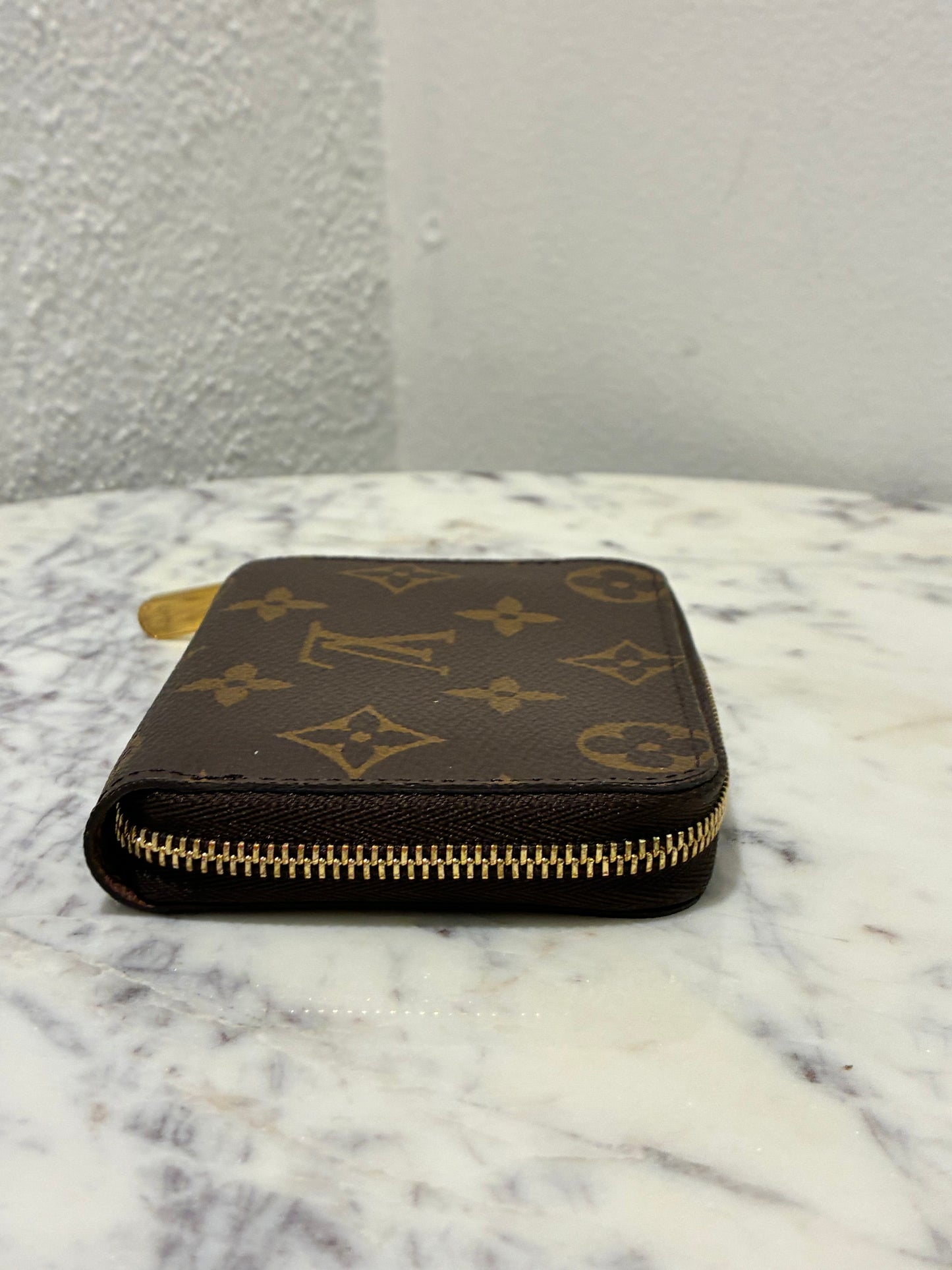 Louis Vuitton - Zippy Wallet