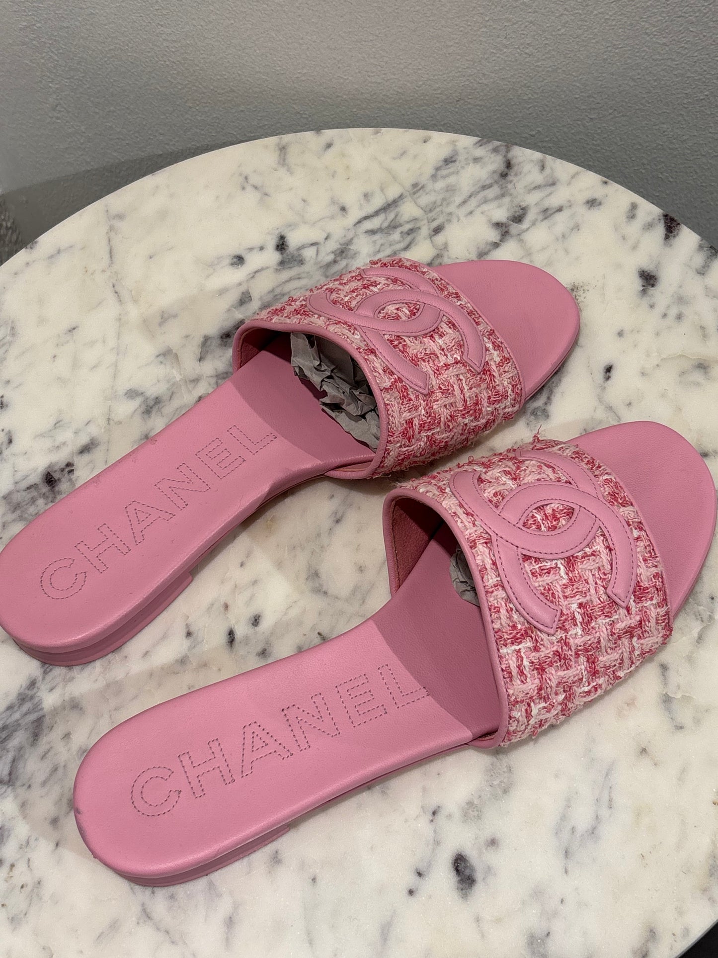 Chanel Sandals – Pink with Logos – EU 39C
