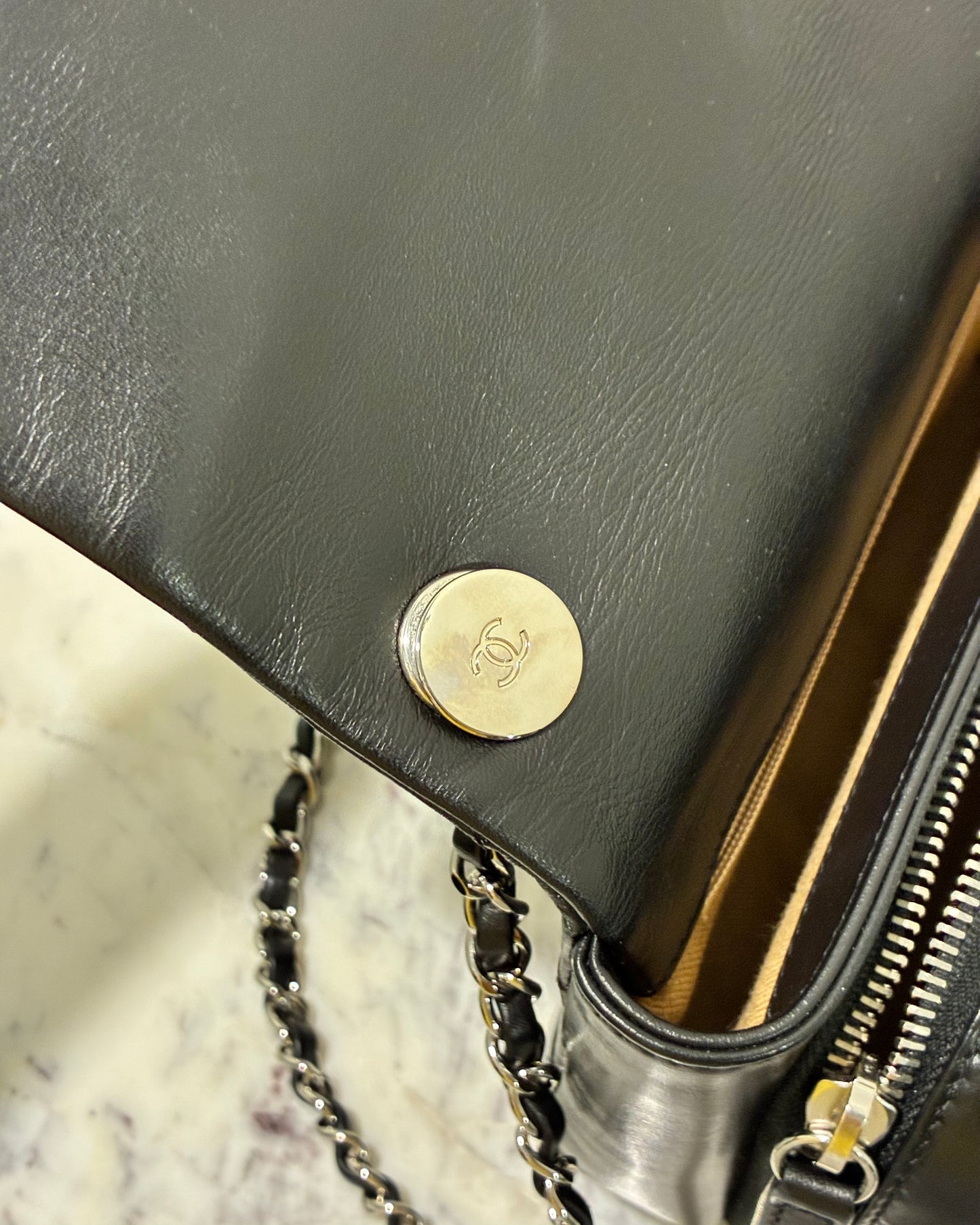 Chanel Zip Around Flap Bag - Black Calfskin & Silver hardware - 2019