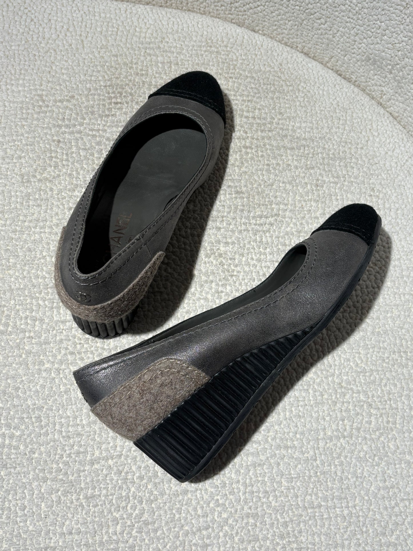 Chanel Wedge Heels - Grey & Black Suede & Fabric – EU 41