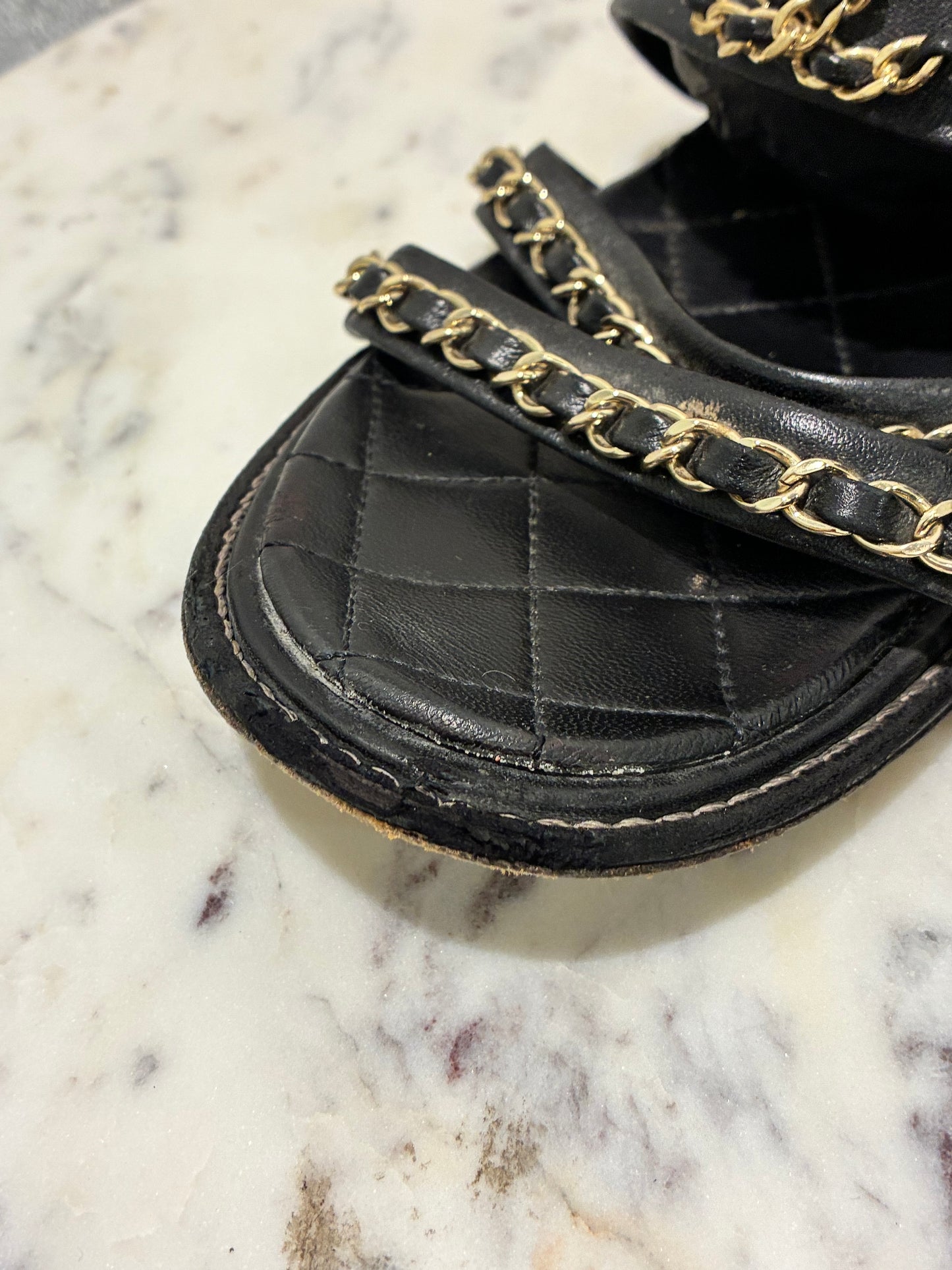 Chanel sandals – Black / Gold -EU 39 C - Medinas Wardrobe