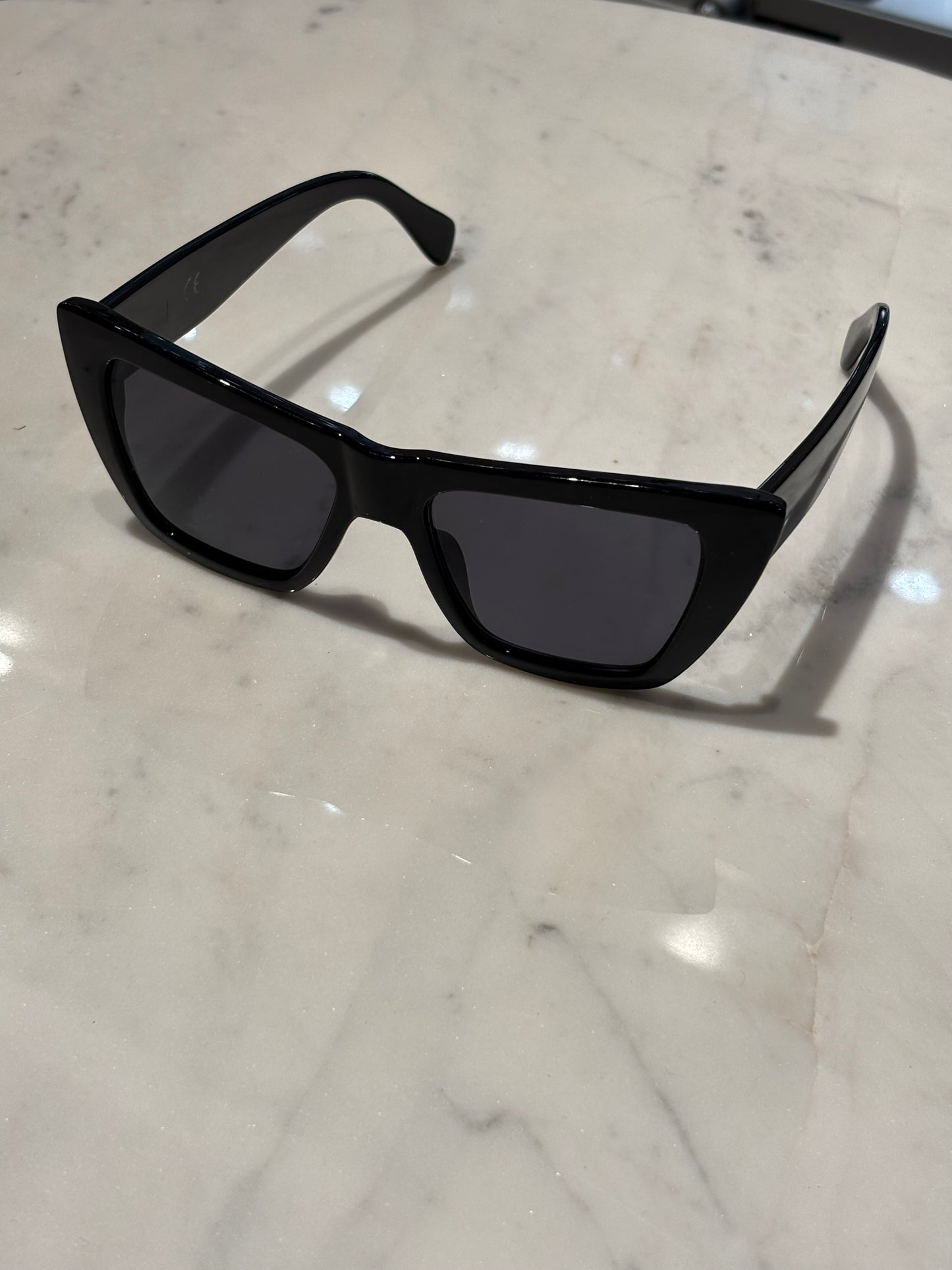 Weekday - Sunglasses - Medinas Wardrobe