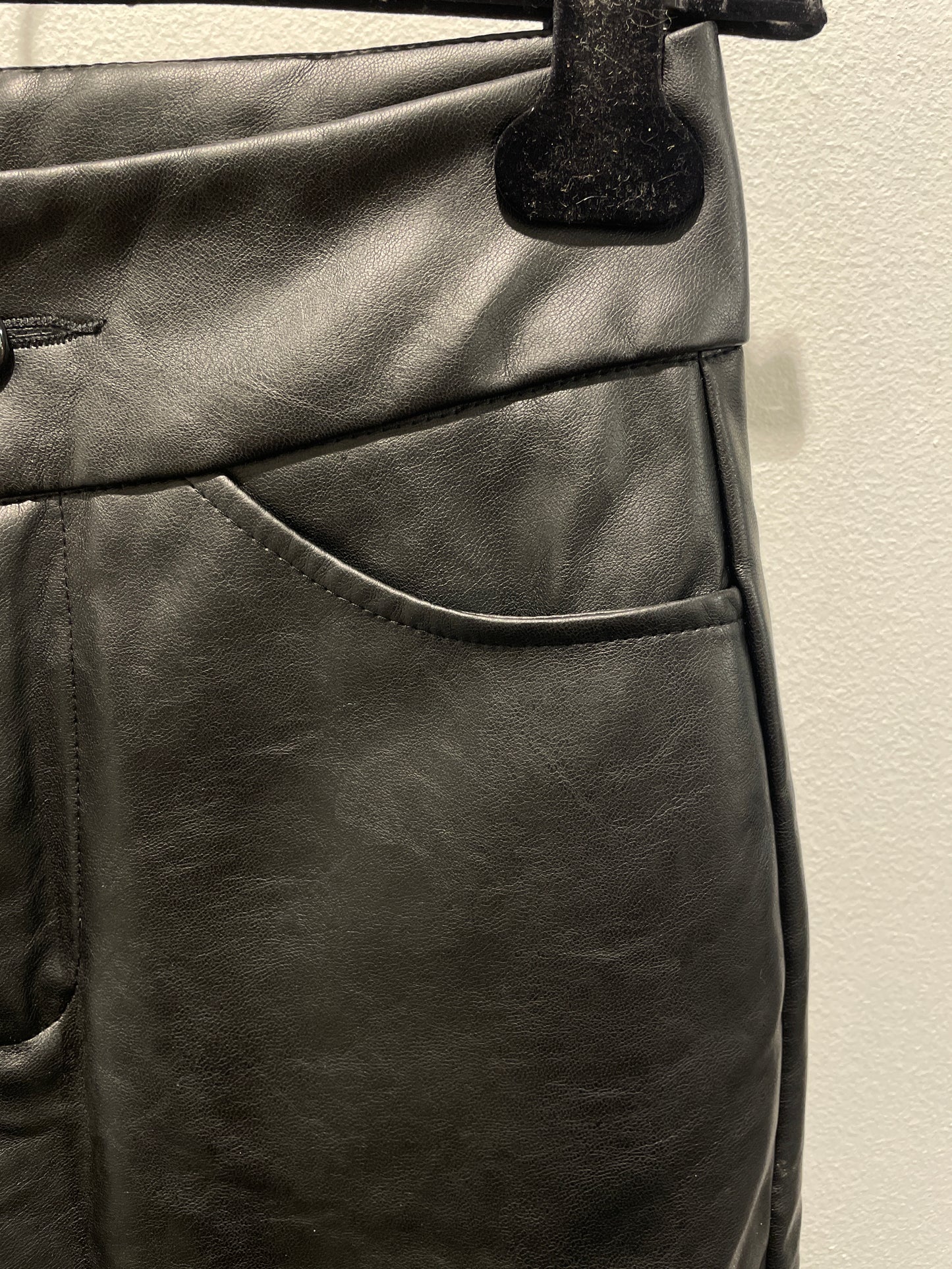 Sundarbay - “leather” pants - XS-S