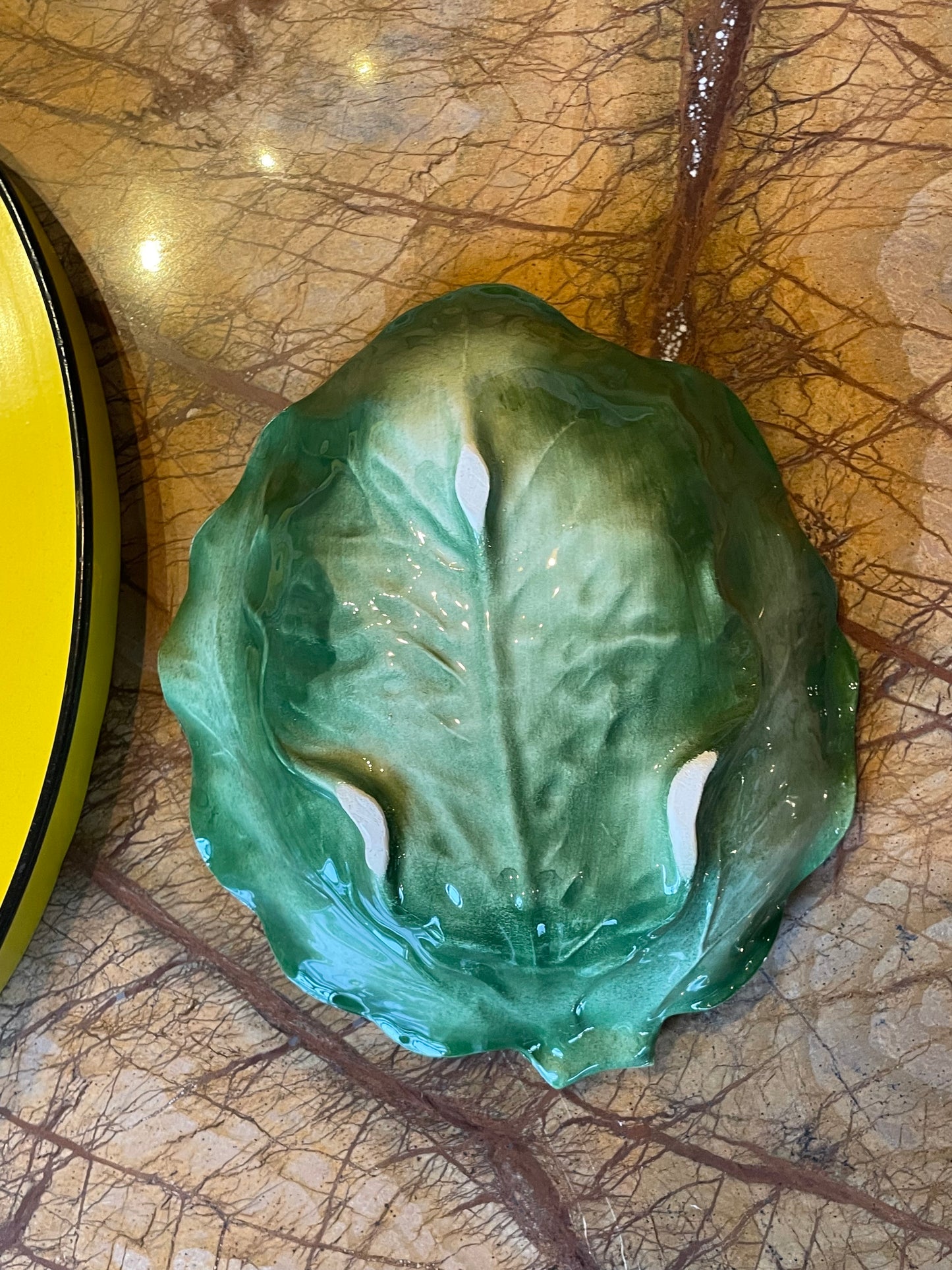 Lille skål som kålblad - Italiensk porcelæn