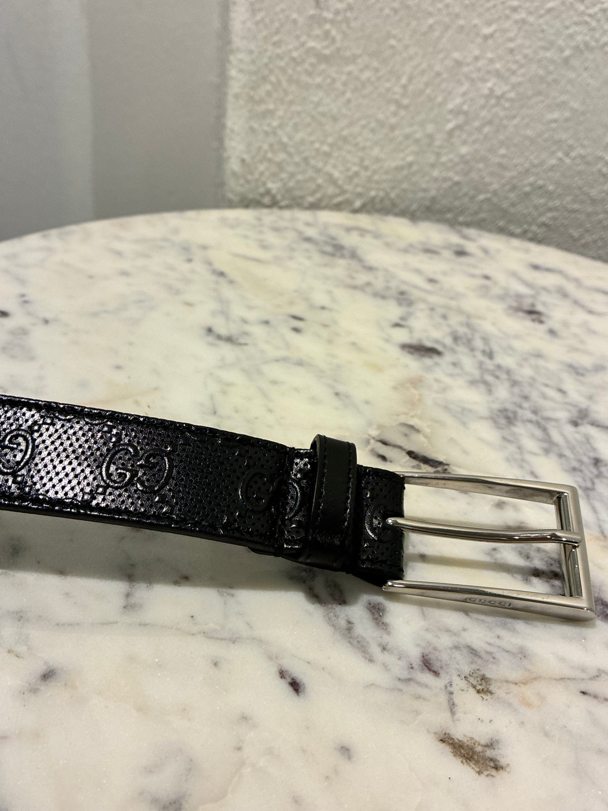 Gucci Logo-Embossed Belt - Black Leather & Silver Buckle – Size 85