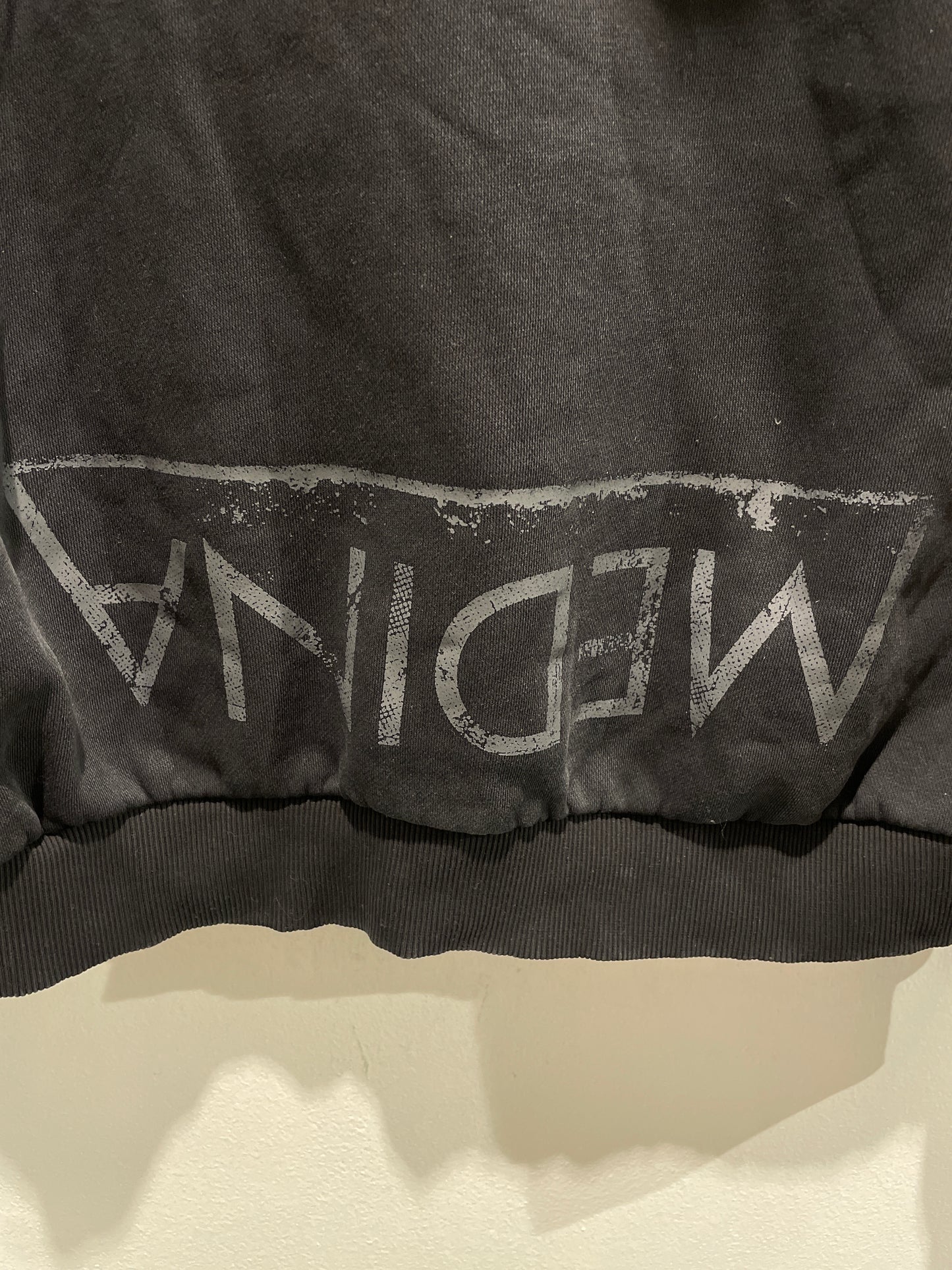 KUN FOR MIG - Hoodie - black w. grey - Medinas Wardrobe - M