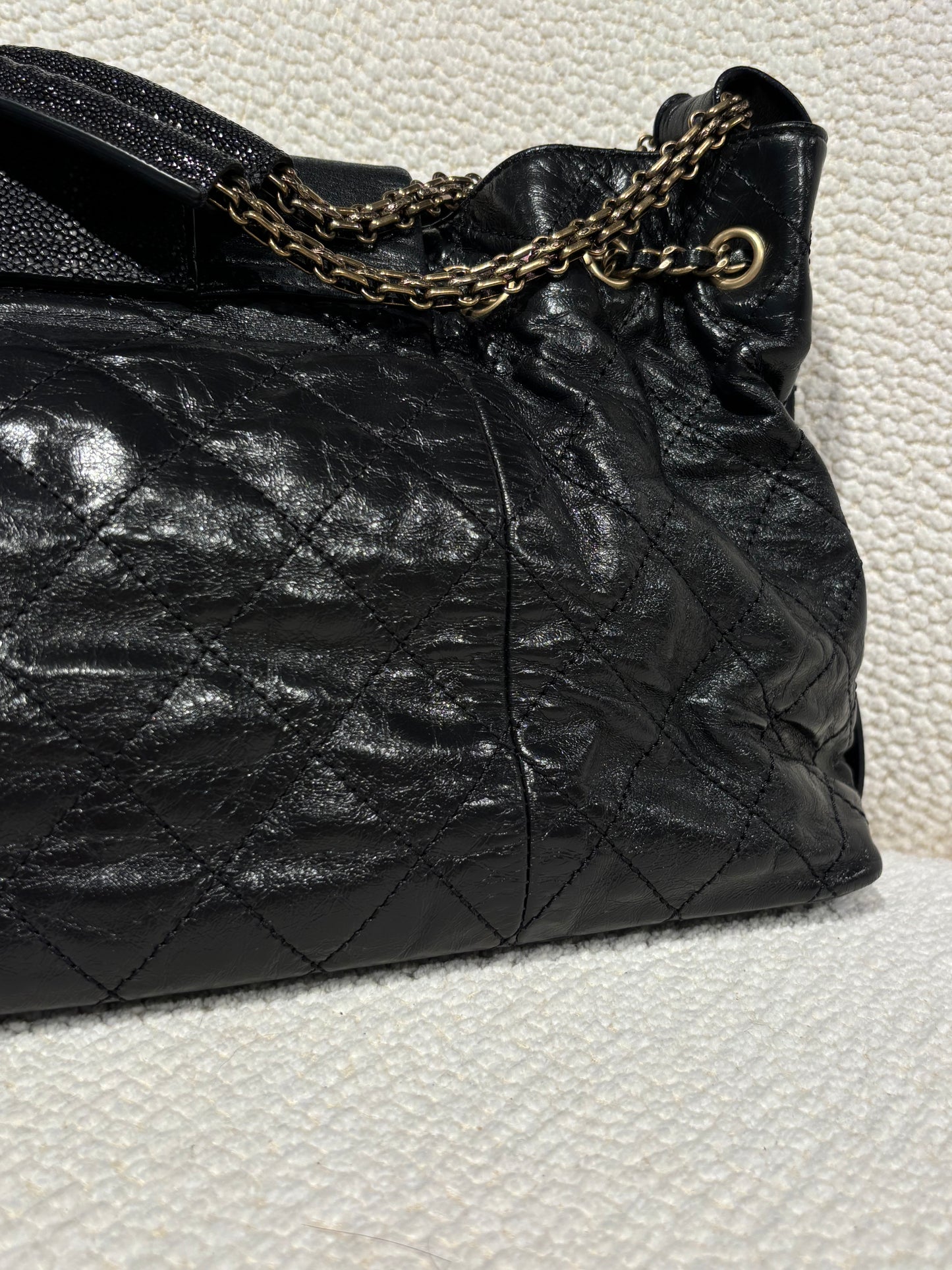 Chanel Stingray Bindi CC Accordion Tote – Black Calfskin & Gold Hardware