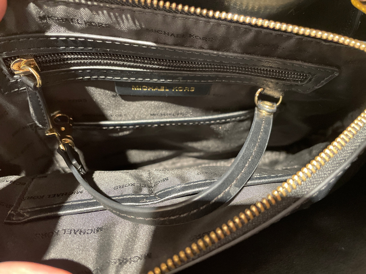 Michael Kors - black & gold - 30 cm x 26 cm.