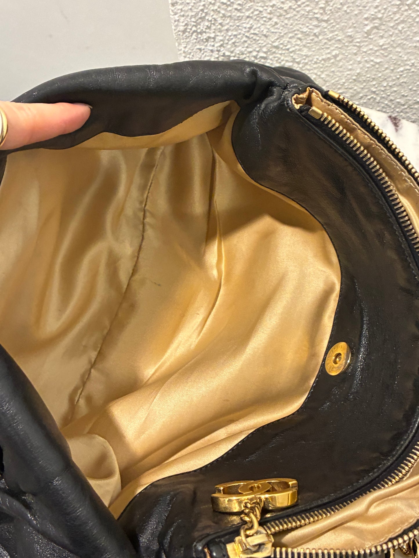 Chanel CC Chain Shoulder Bag – Black Lambskin & Gold Hardware