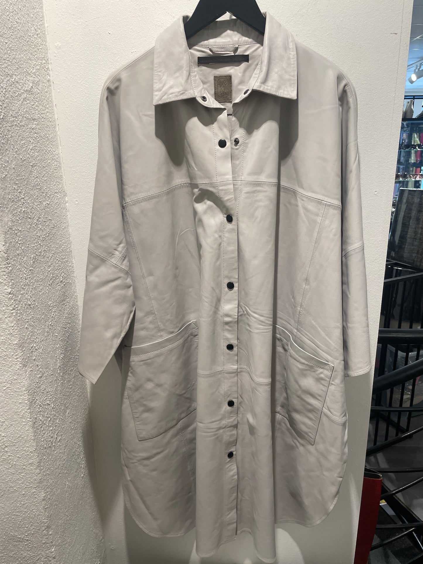 MDK Munderingskompagniet Lysegrå skind/skjortekjole - oversized